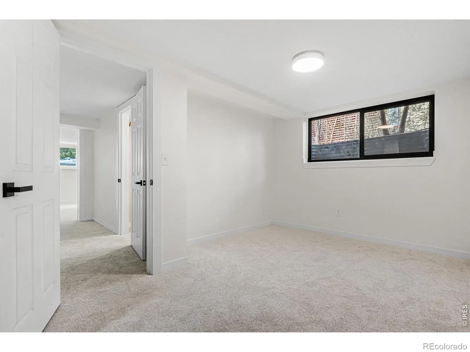 03052026002650 1600 32