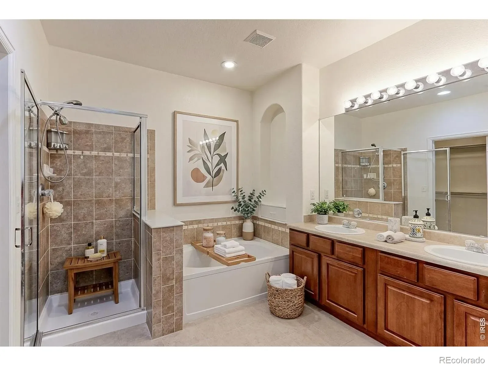 11207 Osage Circle #B Northglenn CO 80234 | MLS #RECIR1052449 03262026234743 1600 18
