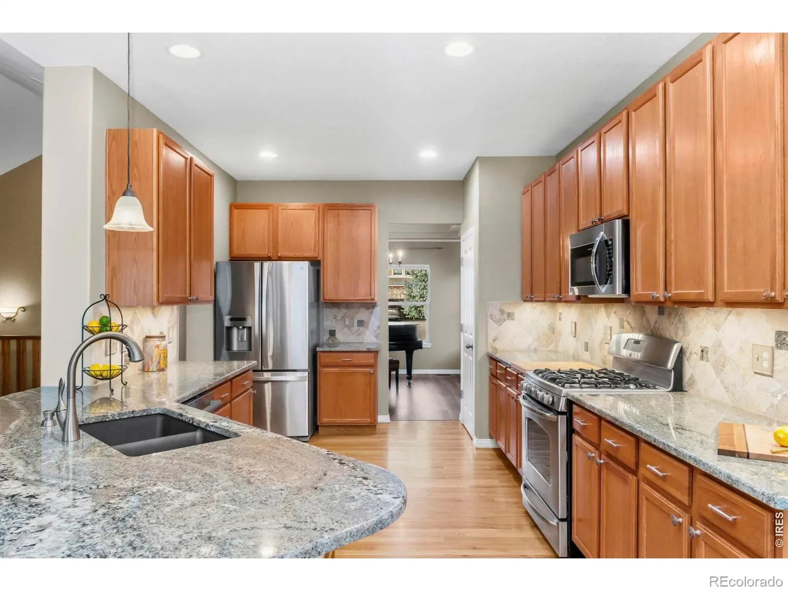 04012026002251 1600 15