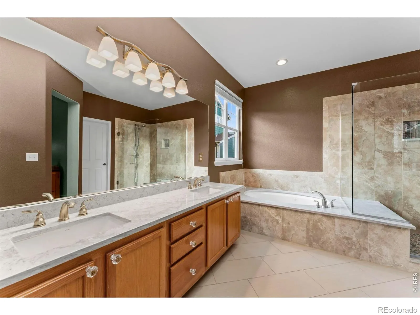 04012026002251 1600 21