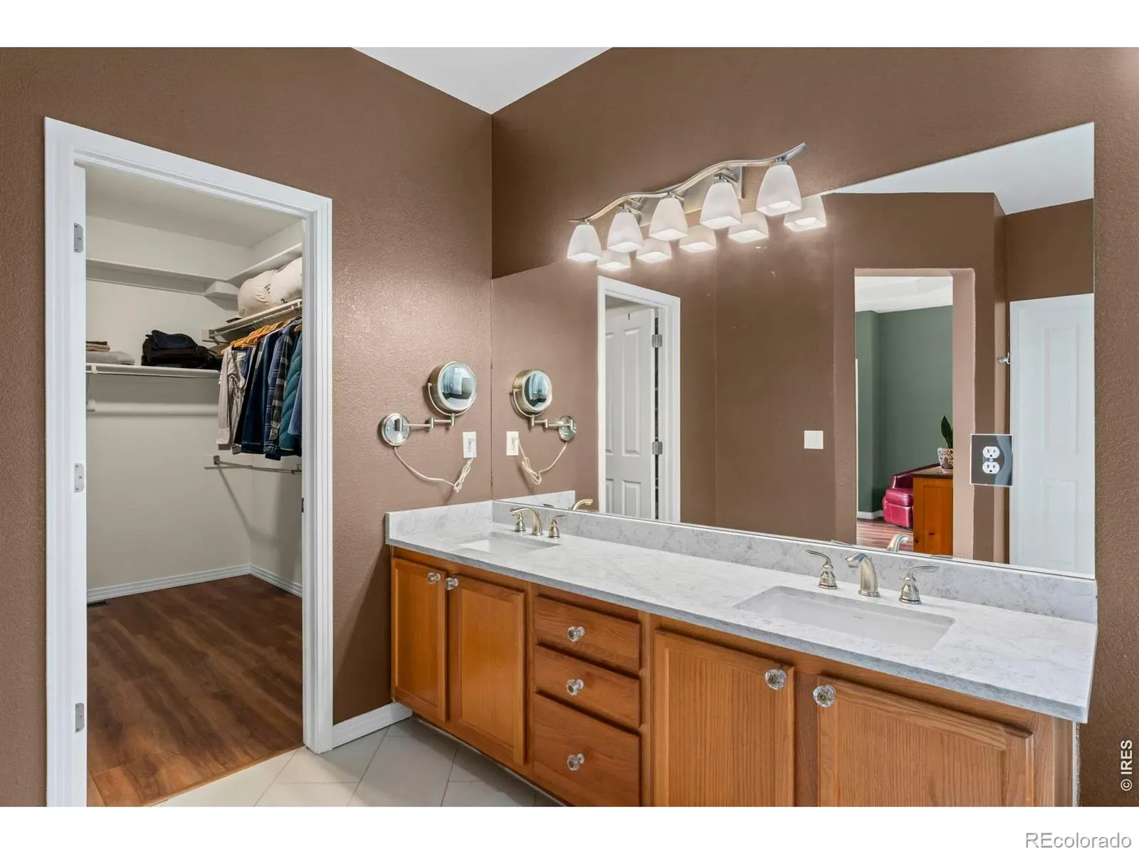 04012026002251 1600 23