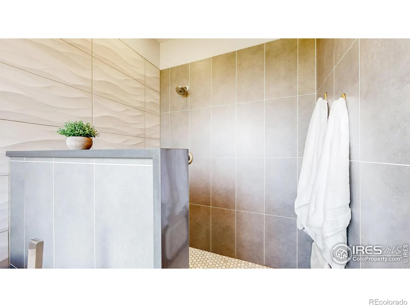 03242026003436 1600 17