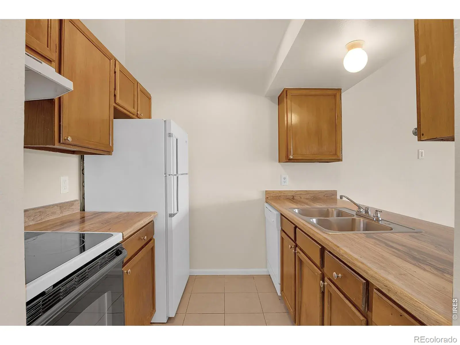 467 S Memphis Way #17 Aurora CO 80017 | MLS #RECIR1052742 03032026021836 1600 2
