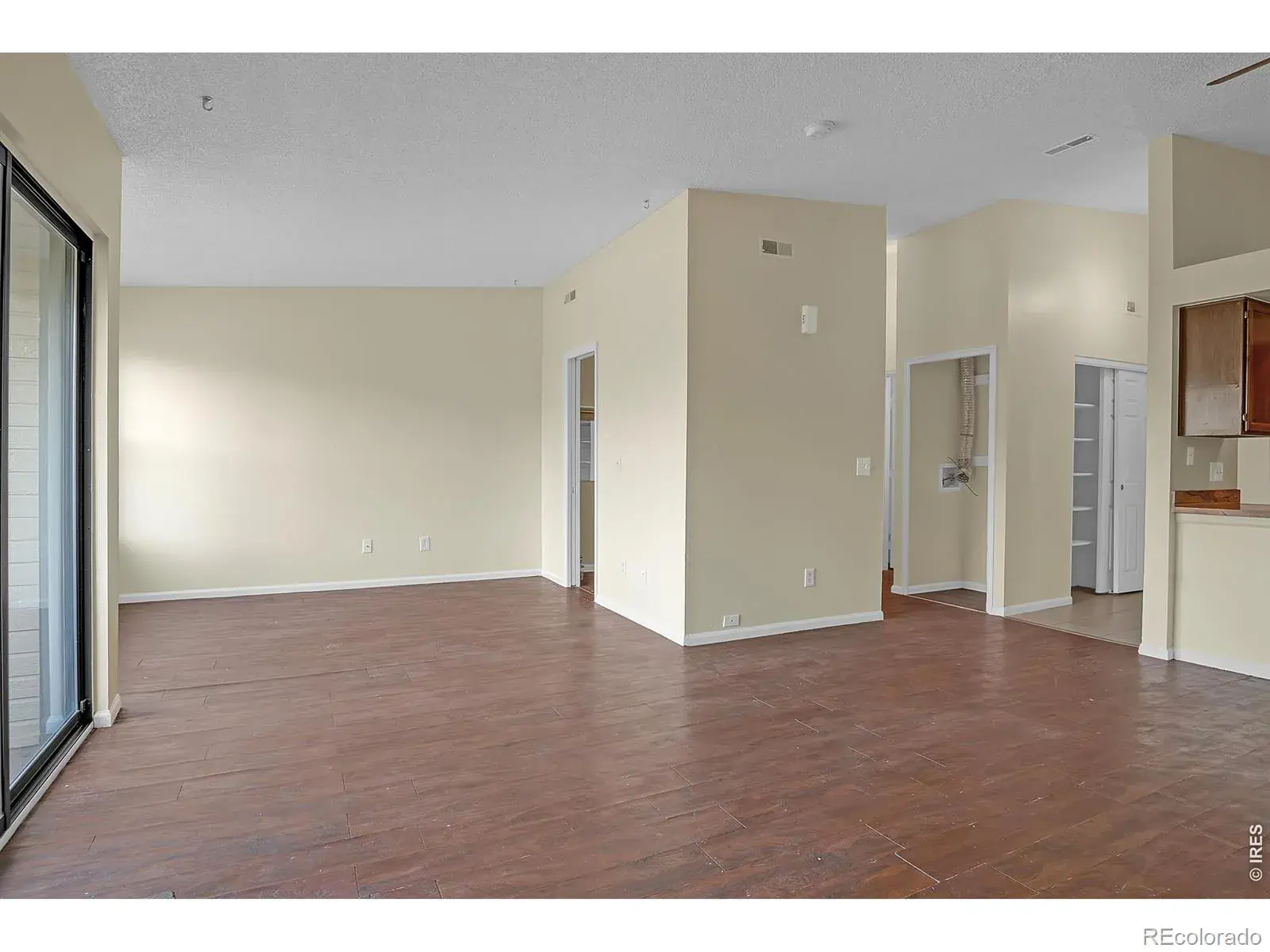 467 S Memphis Way #17 Aurora CO 80017 | MLS #RECIR1052742 03032026021836 1600 4