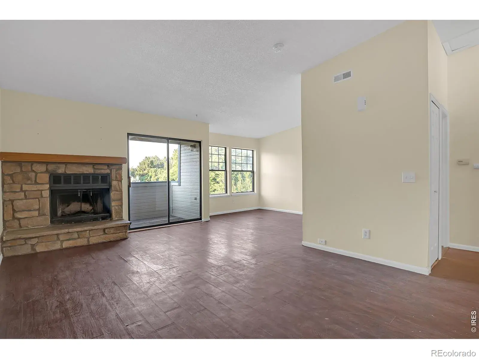 467 S Memphis Way #17 Aurora CO 80017 | MLS #RECIR1052742 03032026021836 1600 5