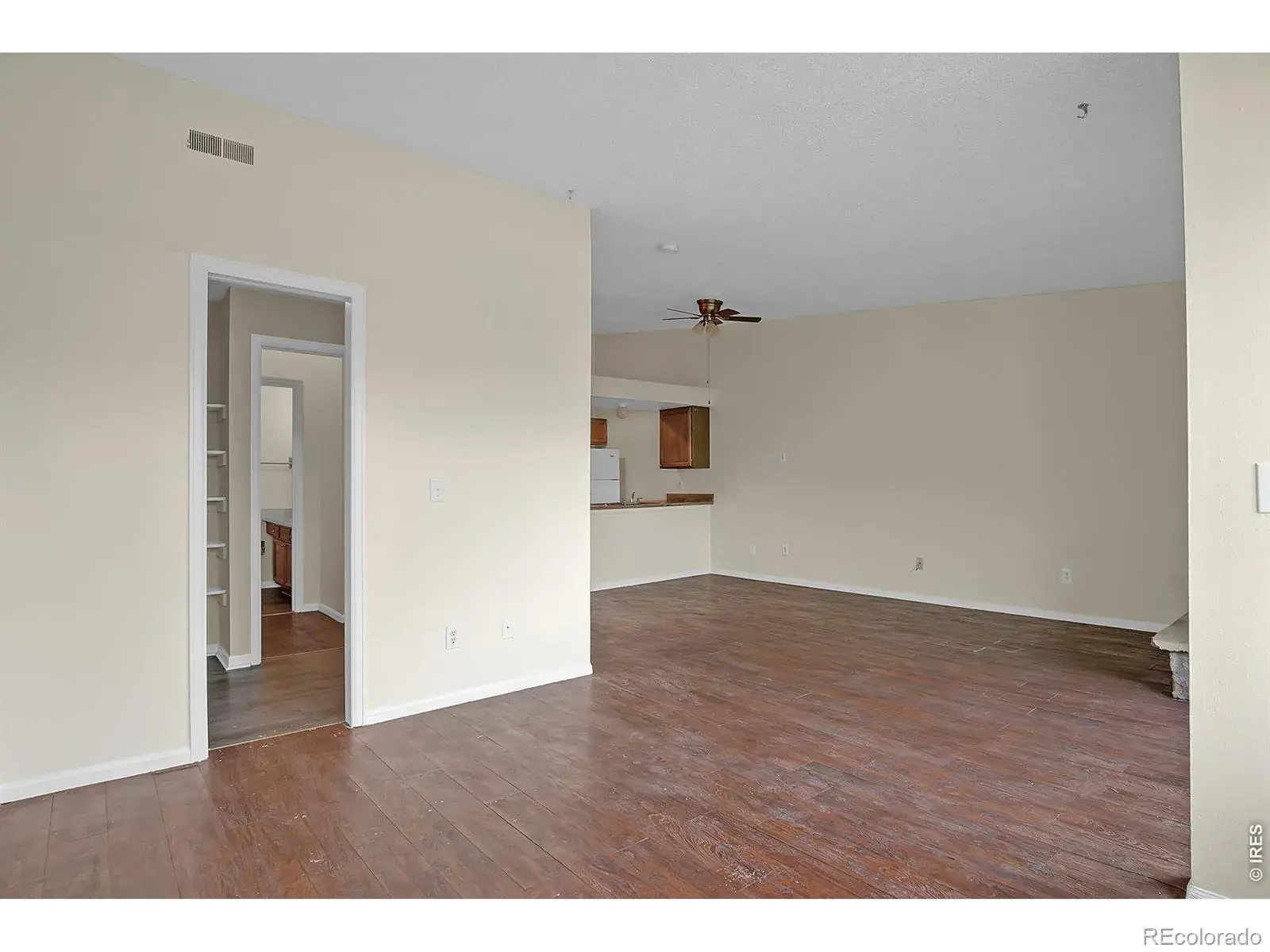 467 S Memphis Way #17 Aurora CO 80017 | MLS #RECIR1052742 03032026021836 1600 7