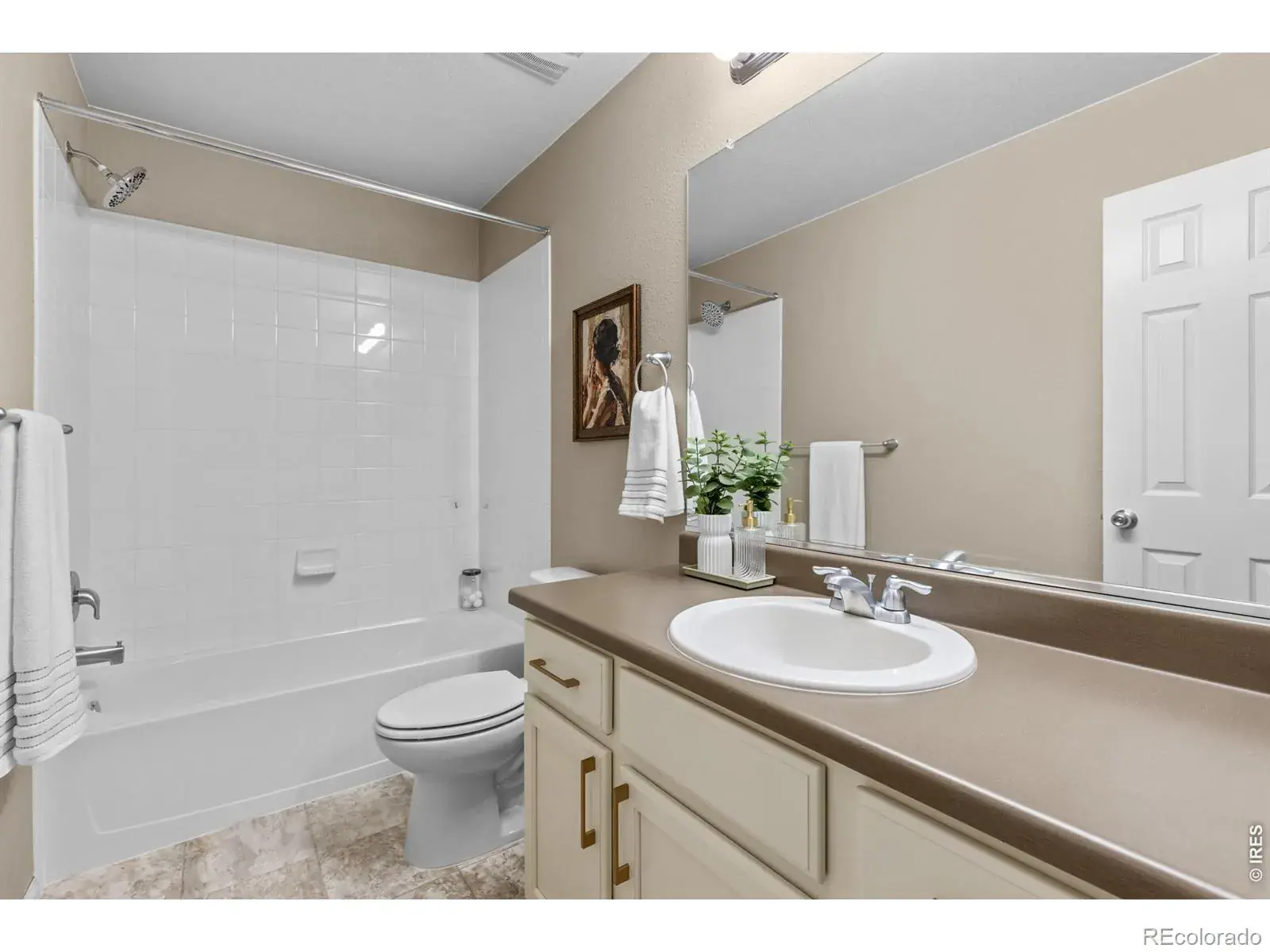 03042026003810 1600 25