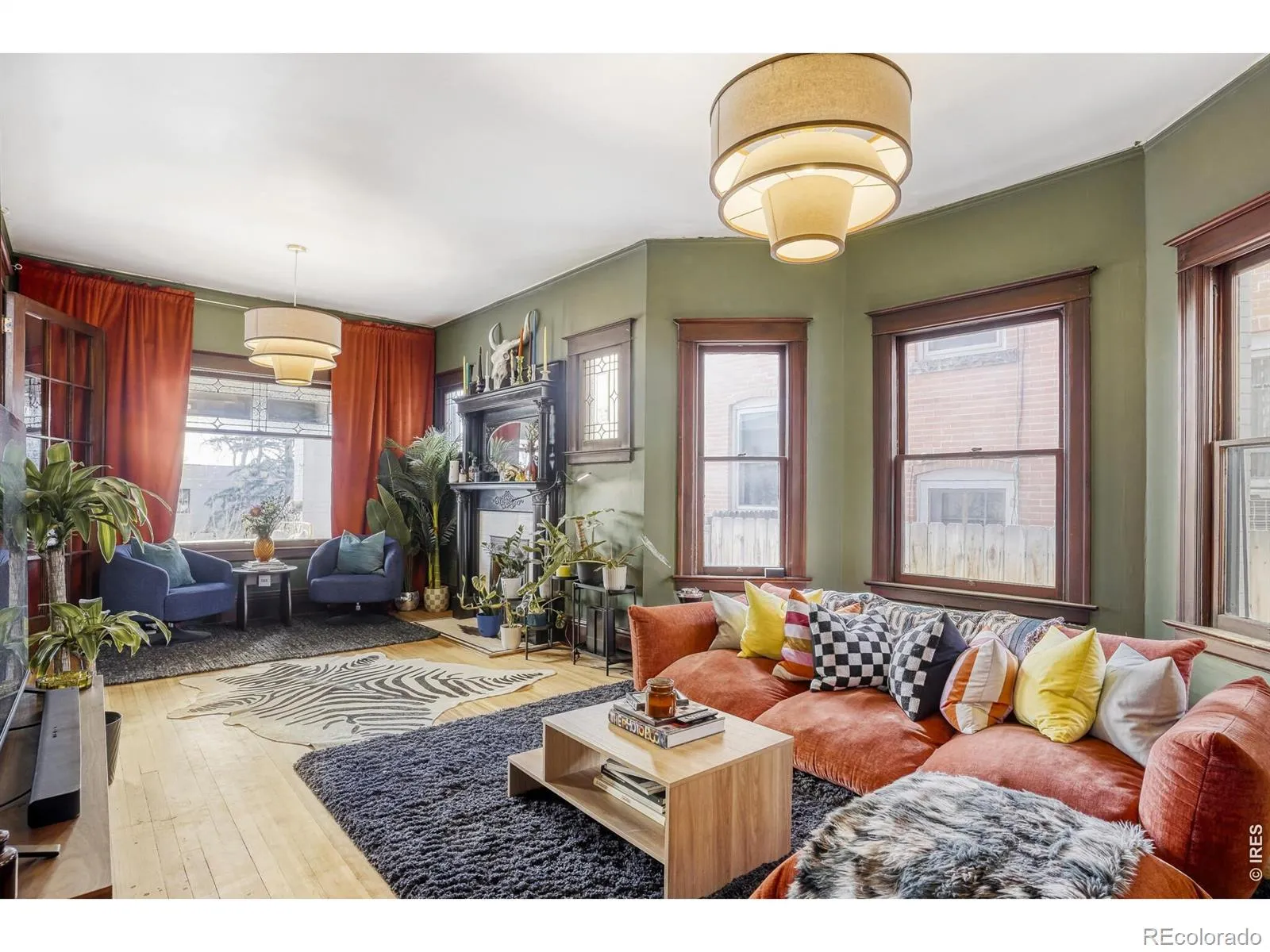 04112026003741 1600 12