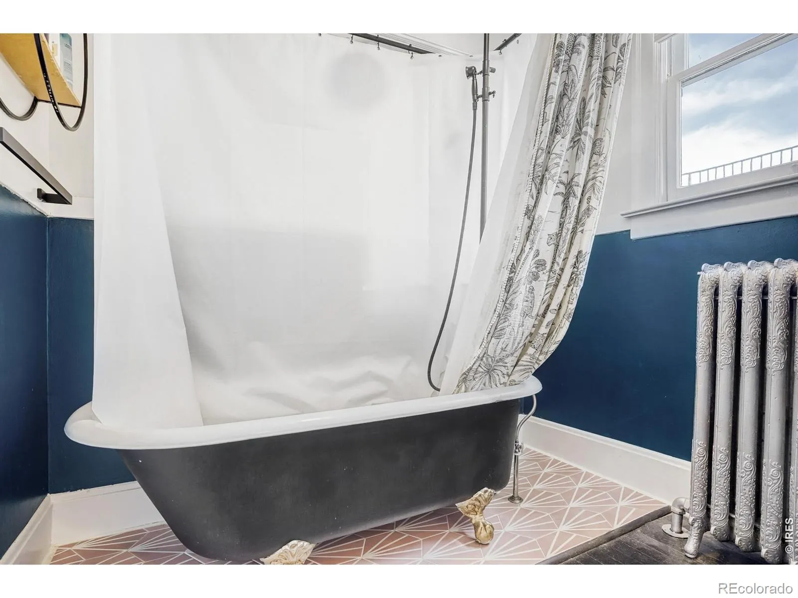 04112026003741 1600 21