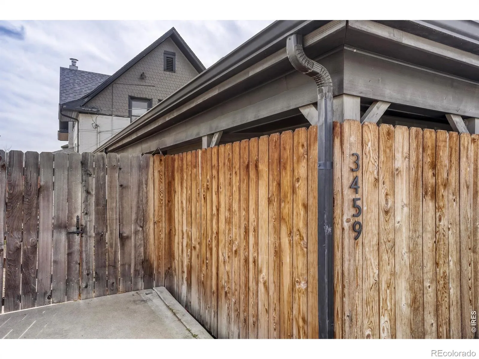 04112026003741 1600 26