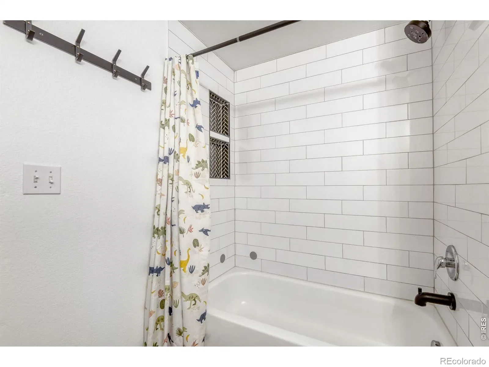 03262026011433 1600 12