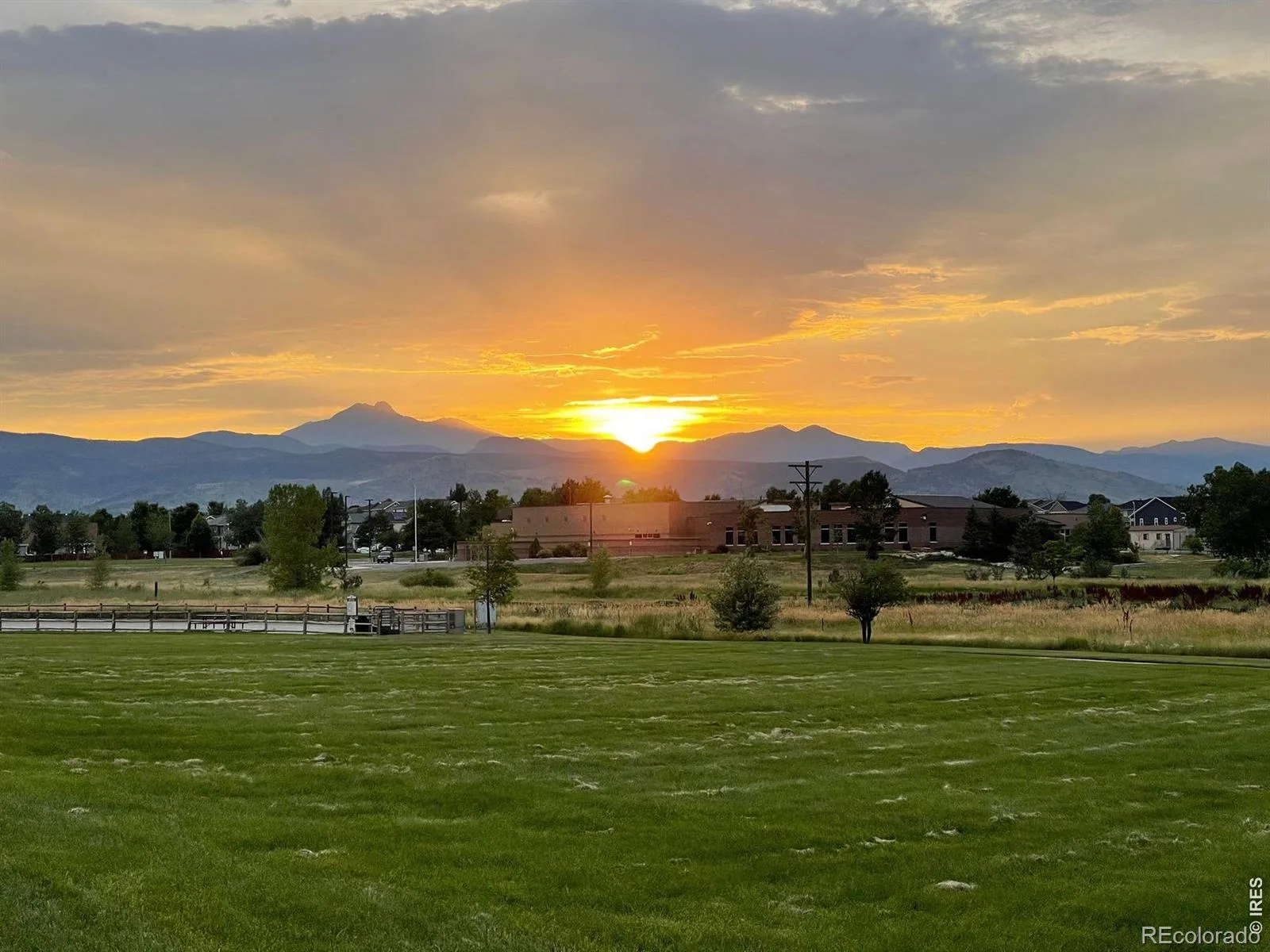 1910 High Plains Drive Longmont CO 80503 MLS #RECIR1053086 05312026004924 1600 41