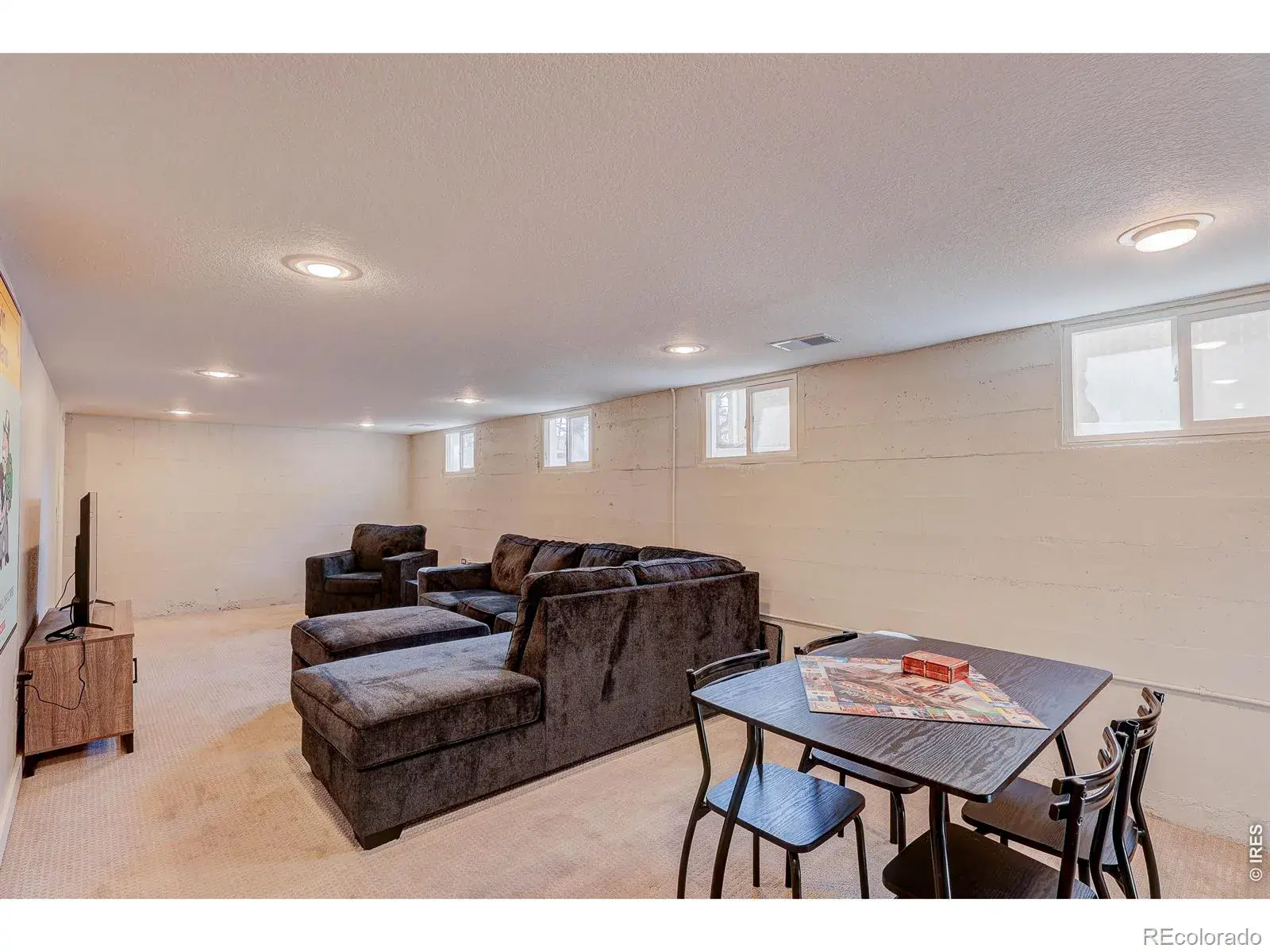 03062026022124 1600 32