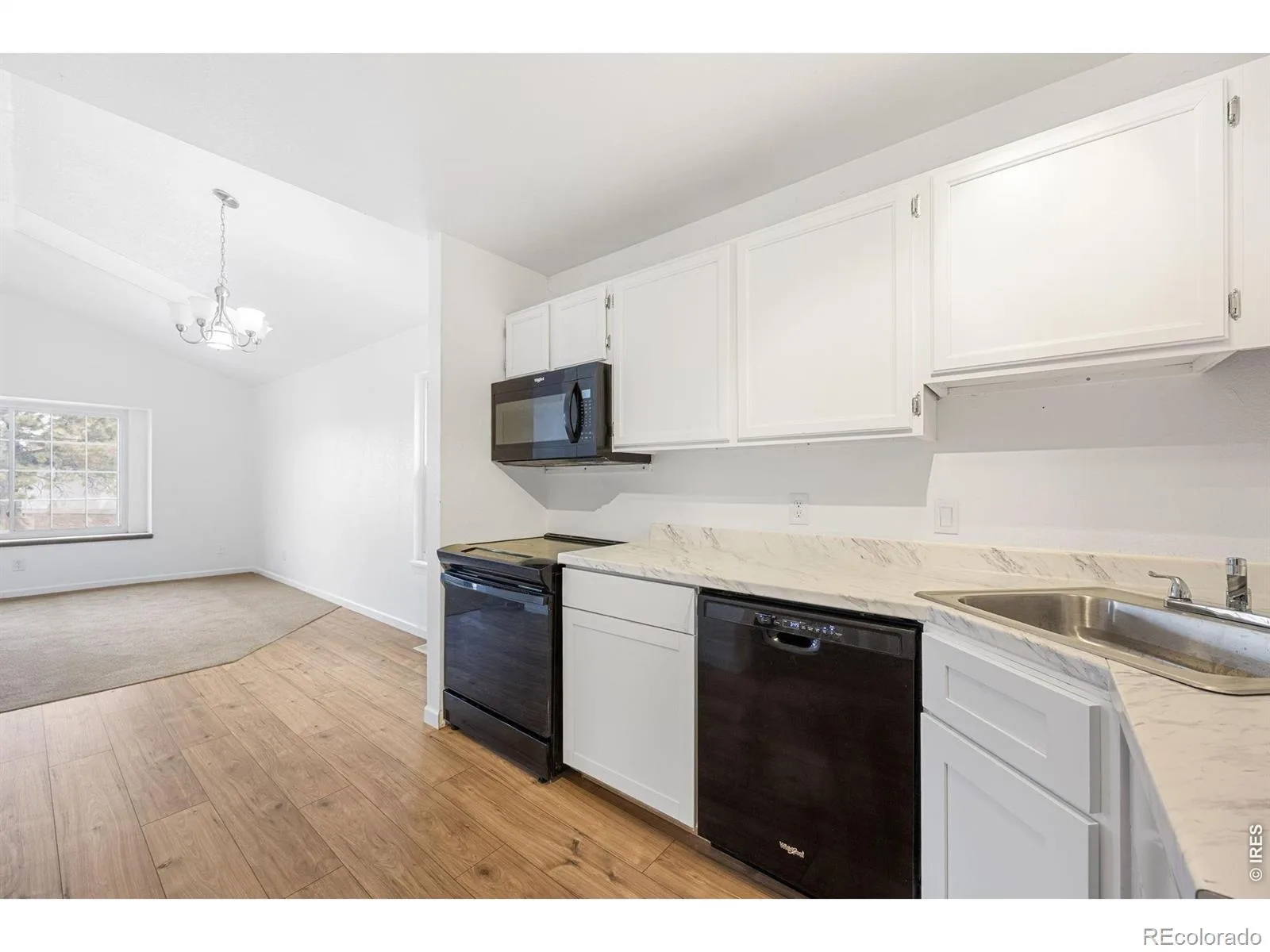 195 S Sable Boulevard #U23 Aurora CO 80012 | MLS #RECIR1053233 08232026002156 1600 18