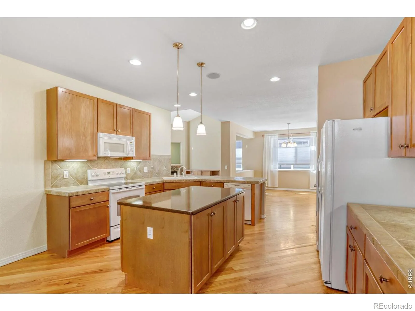 527 Deerwood Drive Longmont CO 80504 | MLS #RECIR1053296 08122026120614 1600 13