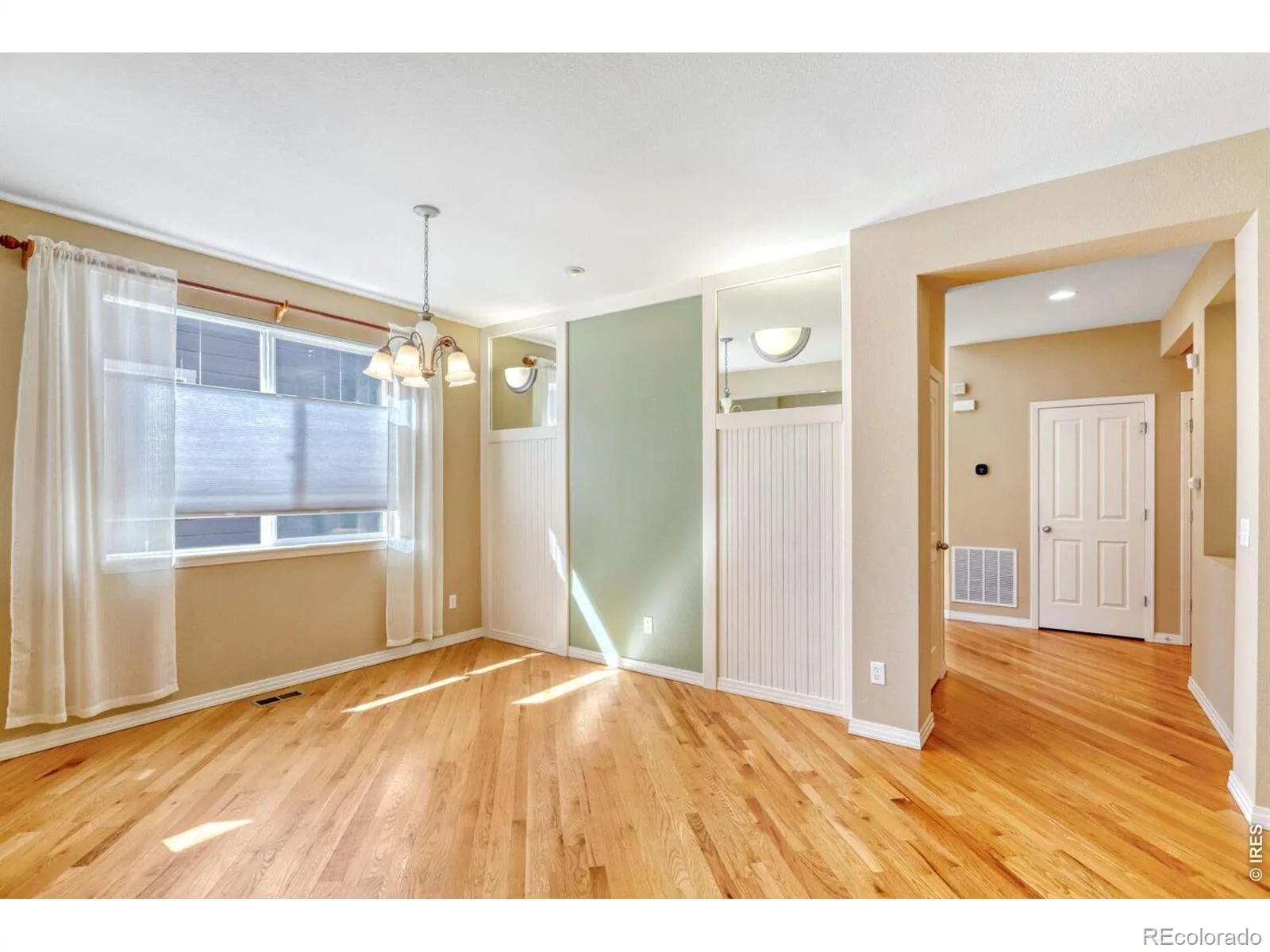 527 Deerwood Drive Longmont CO 80504 | MLS #RECIR1053296 08122026120614 1600 16