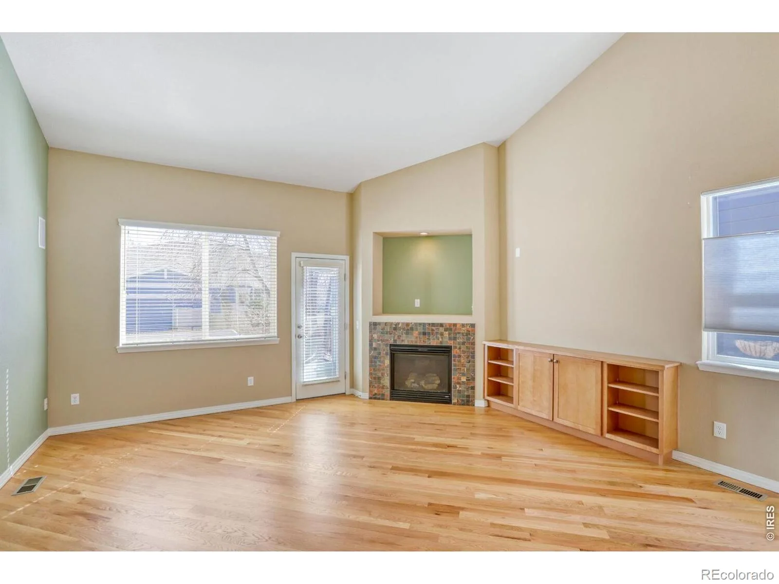 527 Deerwood Drive Longmont CO 80504 | MLS #RECIR1053296 08122026120614 1600 7