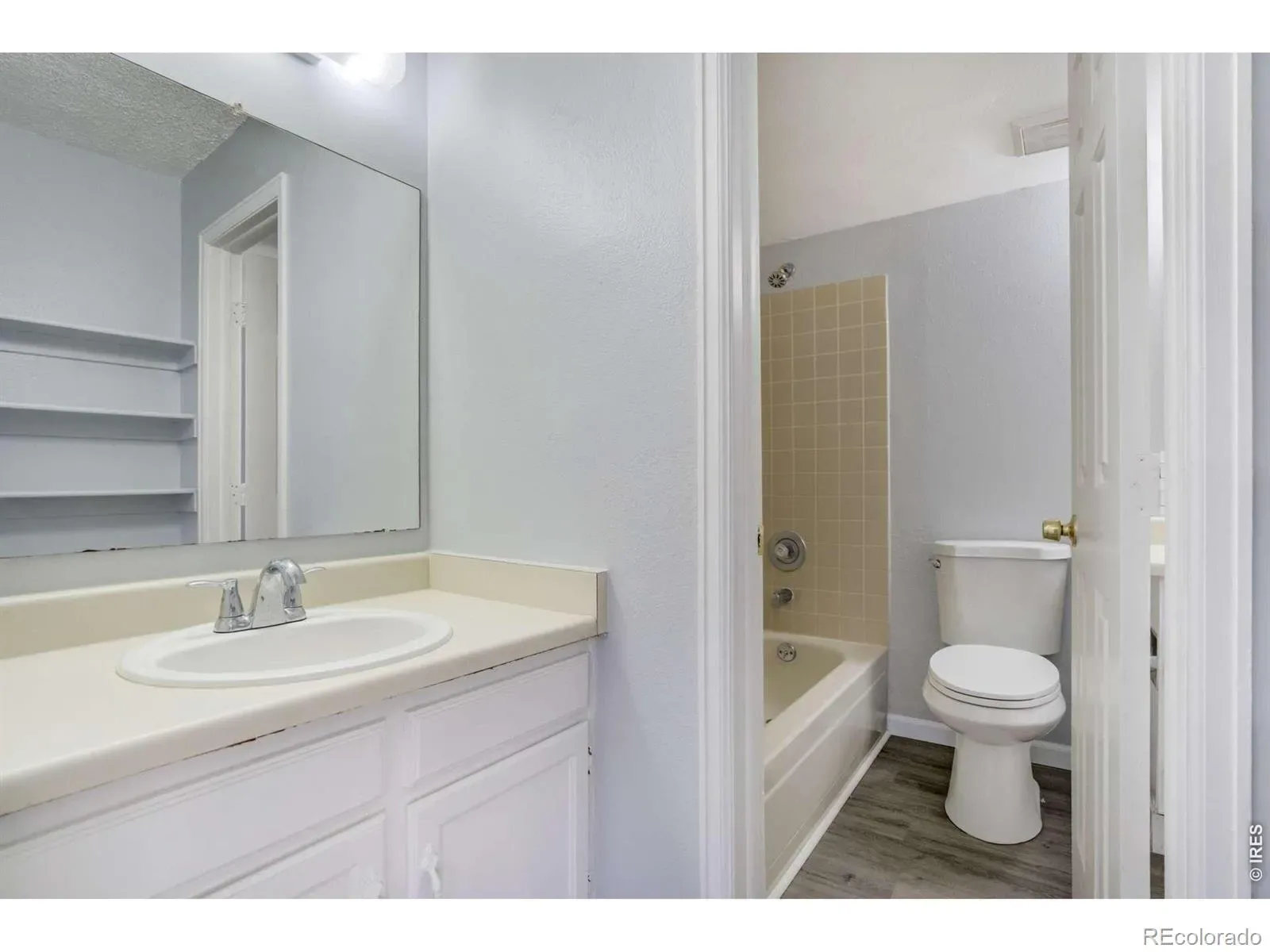 16001 E Alaska Place #1 Aurora CO 80017 MLS #RECIR1053405 03102026221039 1600 21