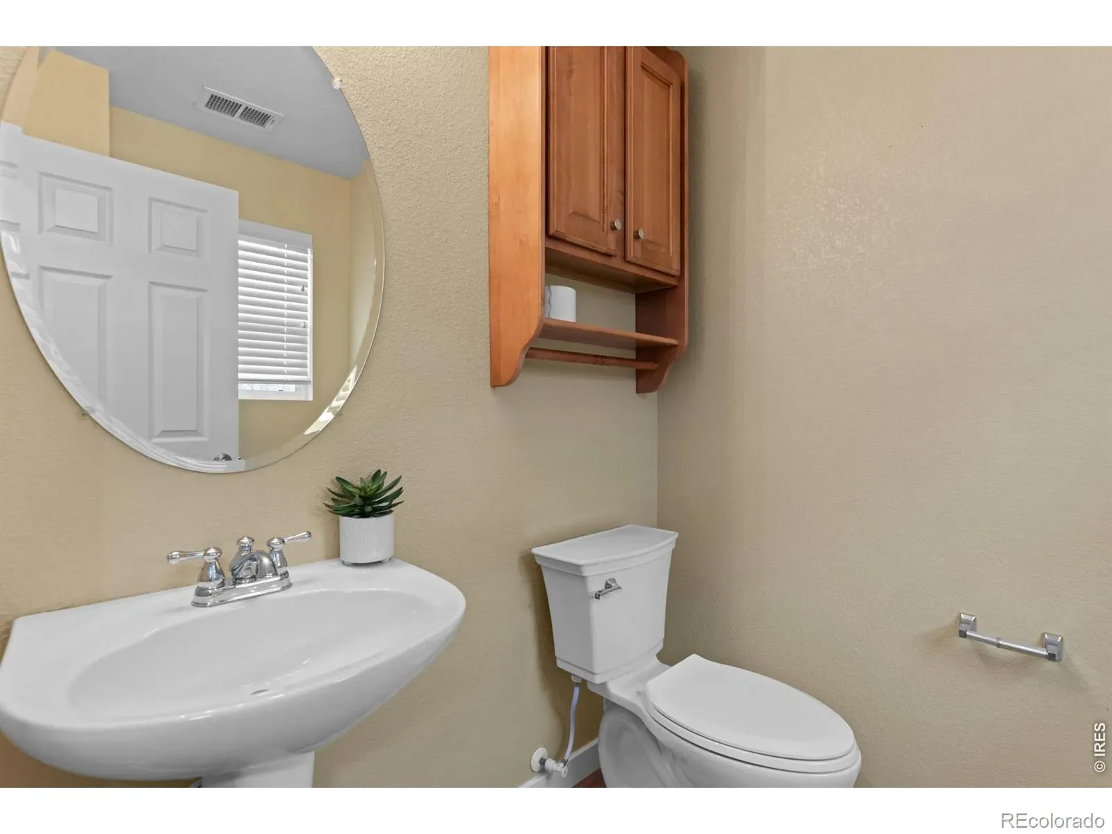 03112026193535 1600 25