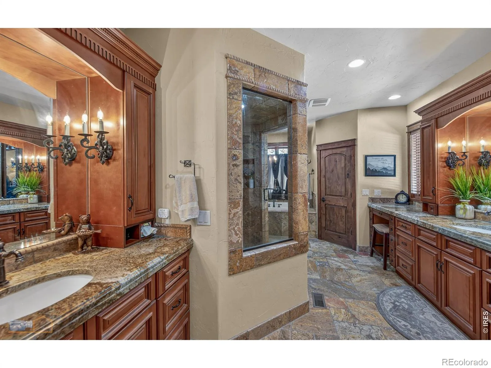 11981 Spruce Canyon Circle Golden CO 80403 | MLS #RECIR1053482 06082026231917 1600 15