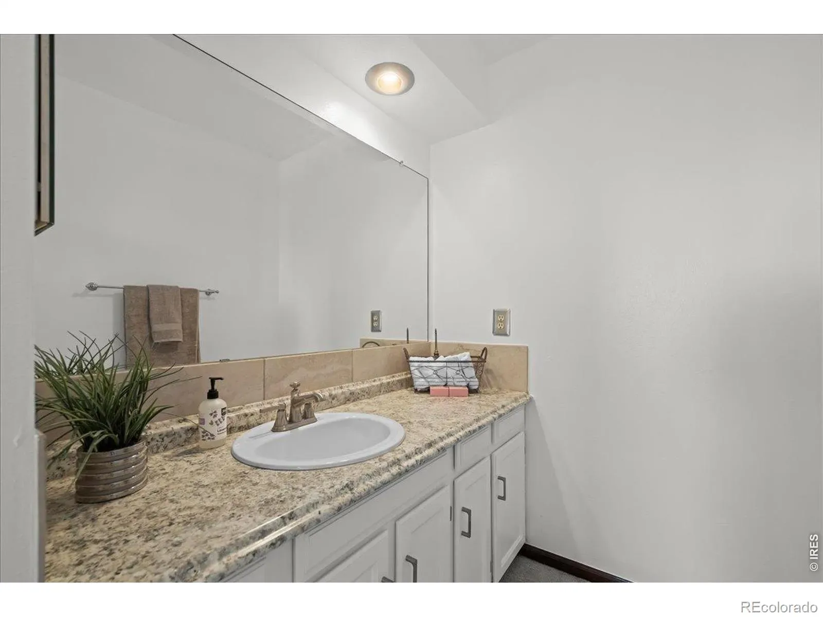 1006 Sunburst Court Lafayette CO 80026 MLS #RECIR1053566 03132026052320 1600 17