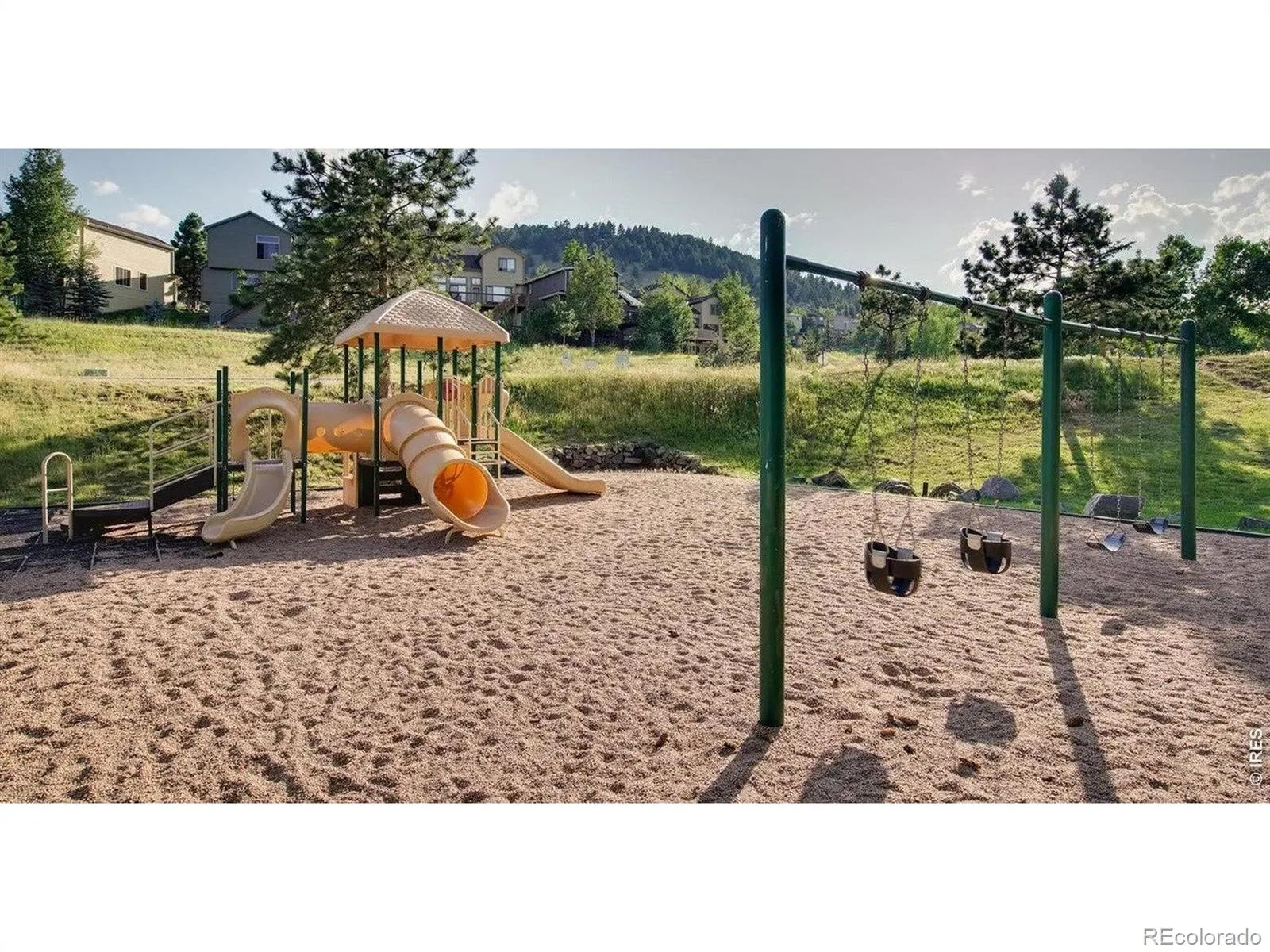 23558 Pondview Place #B Golden CO 80401 | MLS #RECIR1053611 08052026165511 1600 36