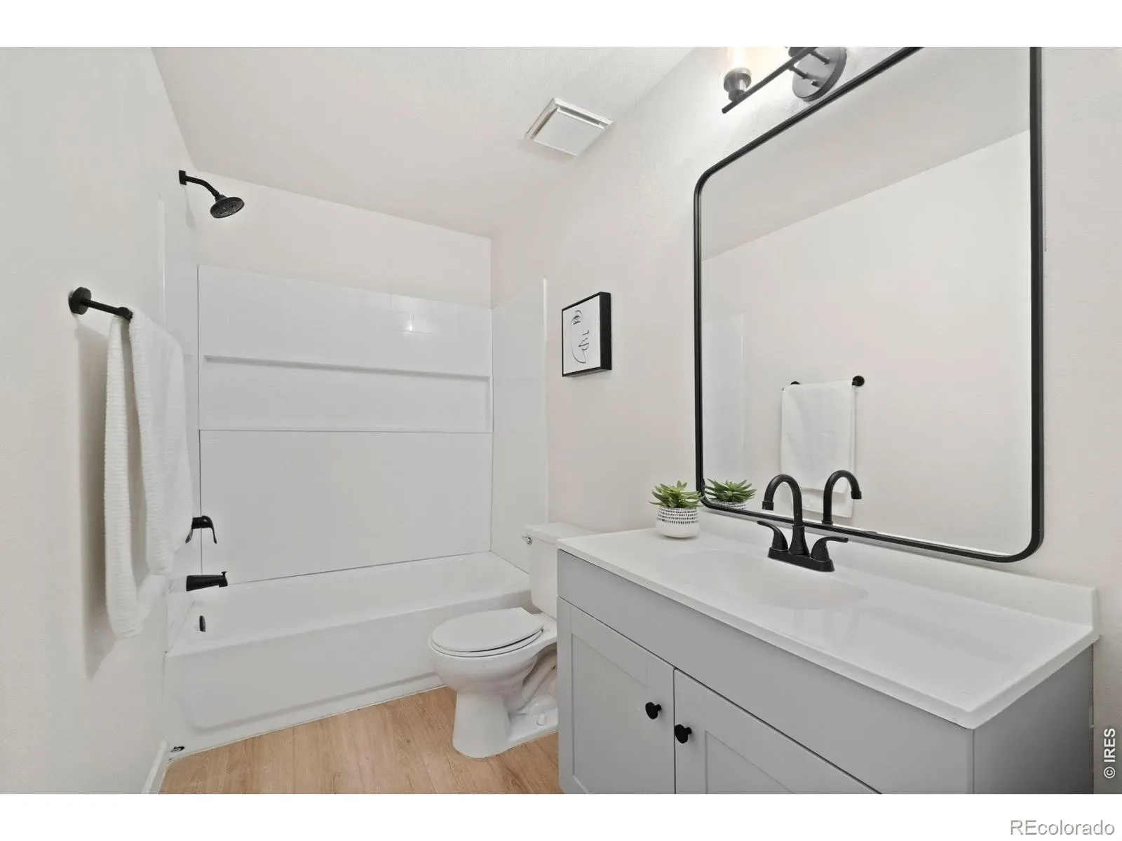 03132026004528 1600 16