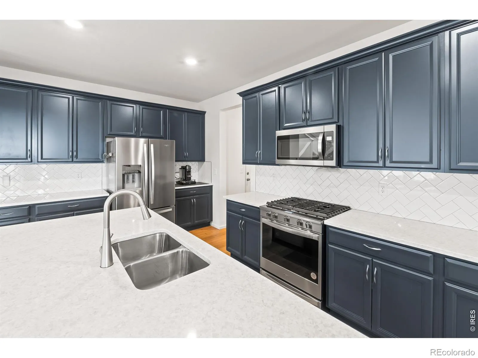 17563 W 93rd Place Arvada CO 80007 MLS #RECIR1053859 04242026003552 1600 17