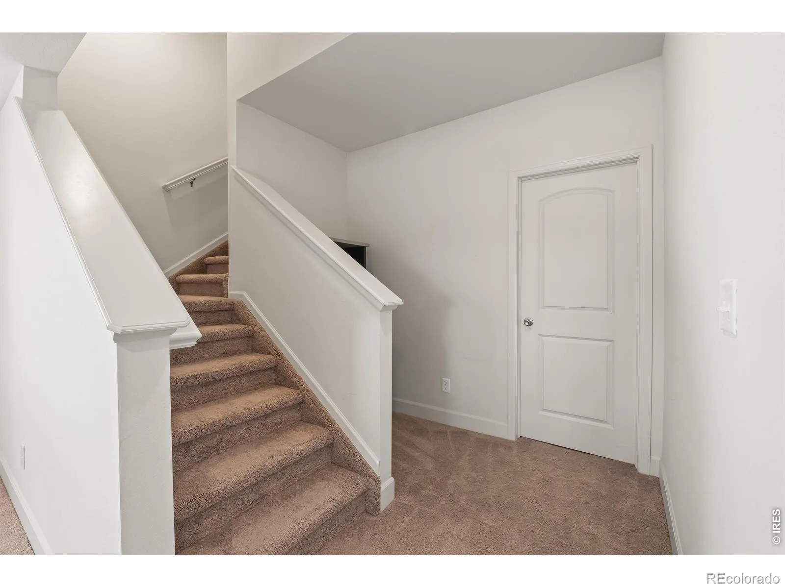 17563 W 93rd Place Arvada CO 80007 MLS #RECIR1053859 04242026003552 1600 37