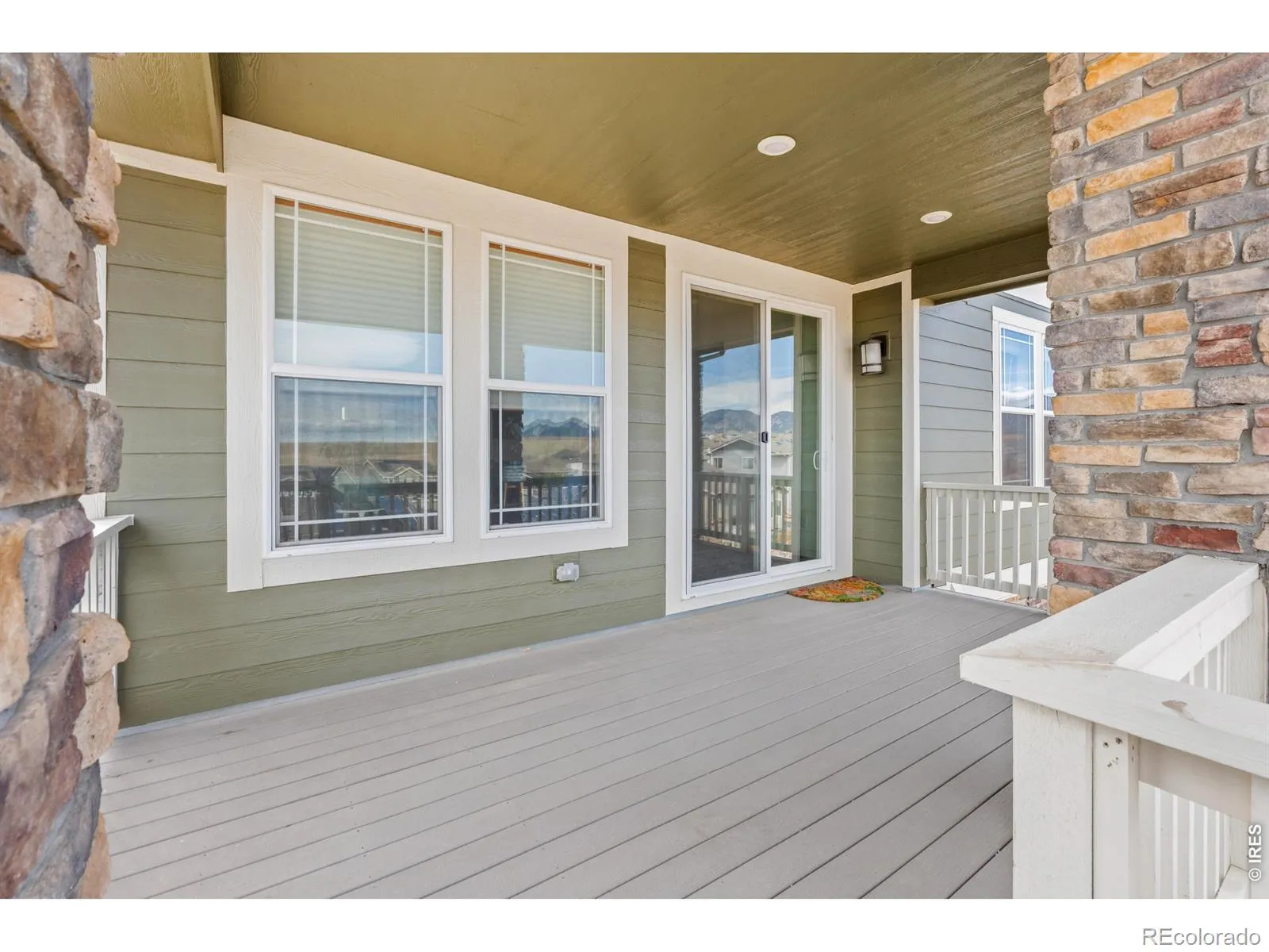 17563 W 93rd Place Arvada CO 80007 MLS #RECIR1053859 04242026003552 1600 5