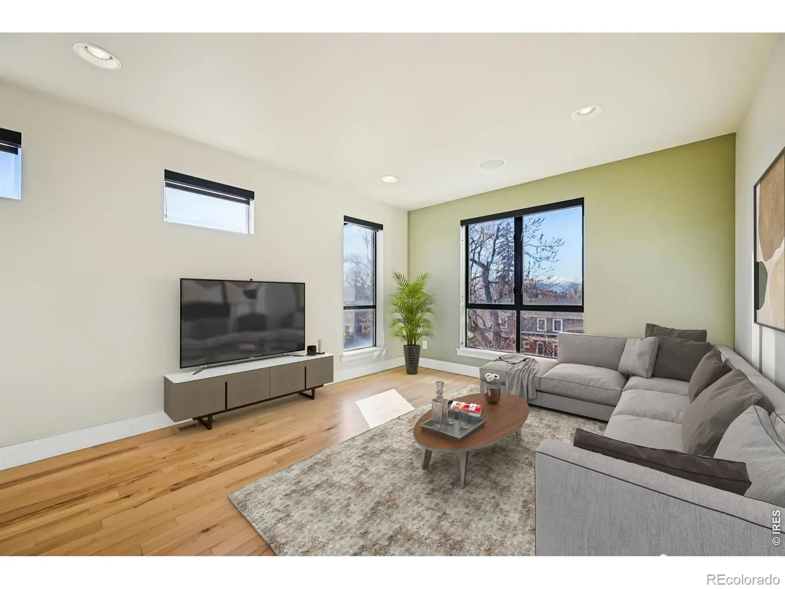 03172026003344 1600 19