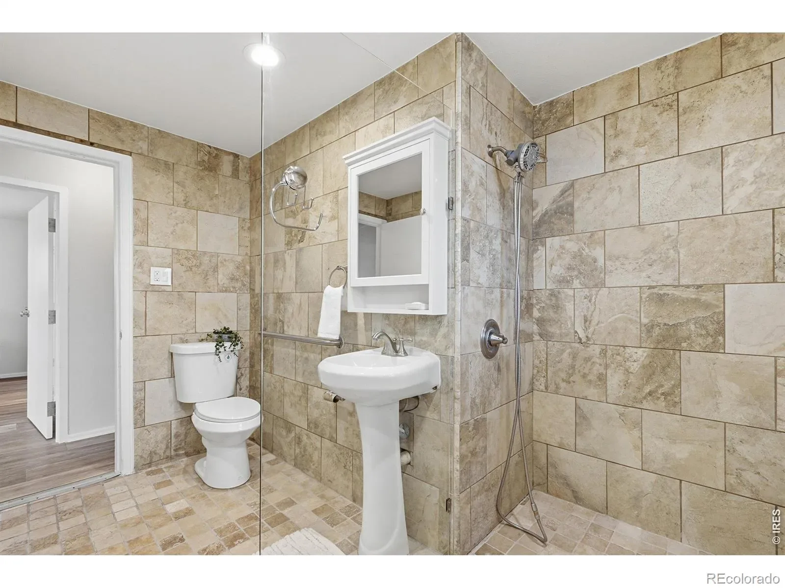 03202026011013 1600 19