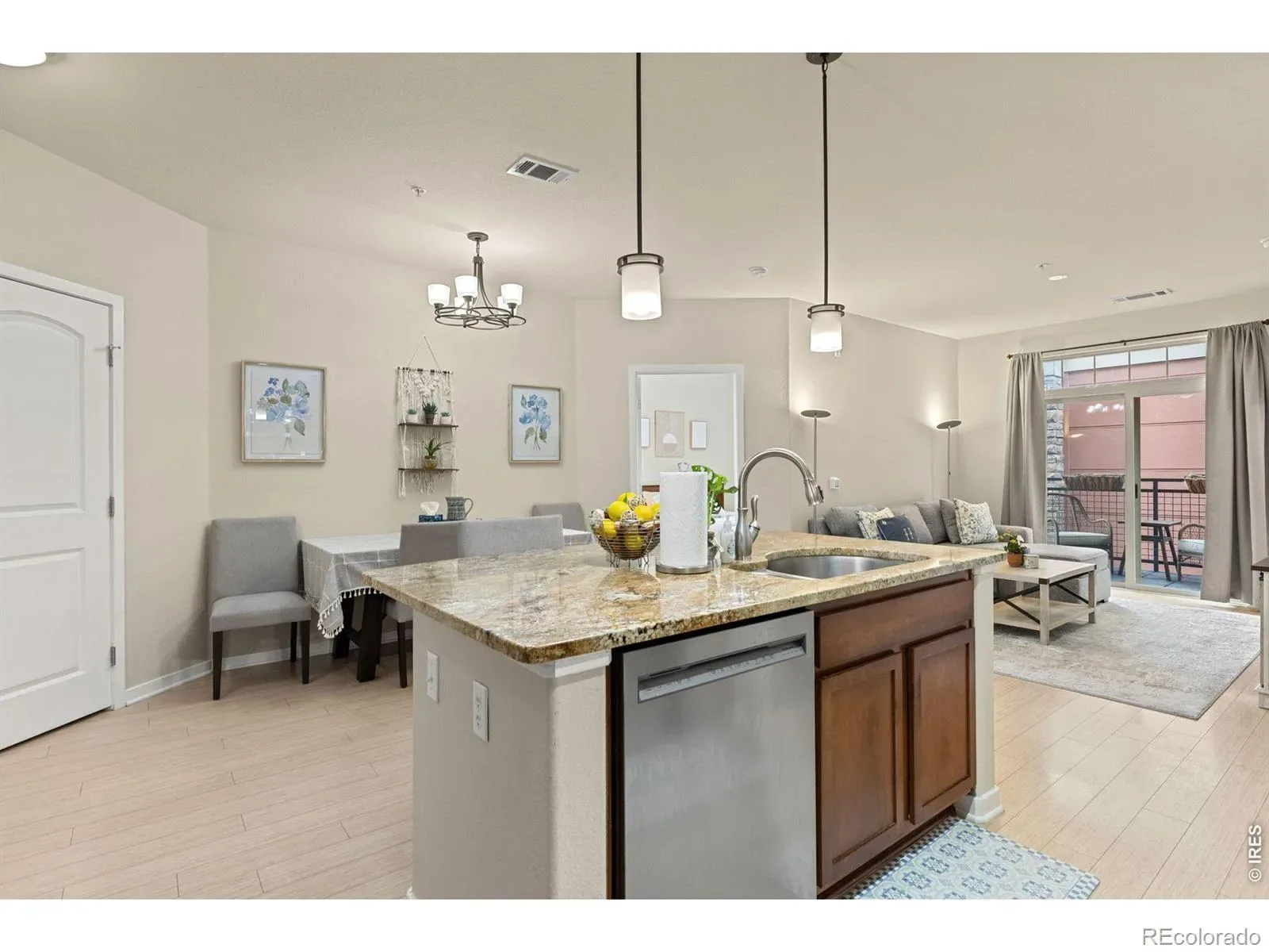 13456 Via Varra #314 Broomfield CO 80020 | MLS #RECIR1054010 03172026192534 1600 6