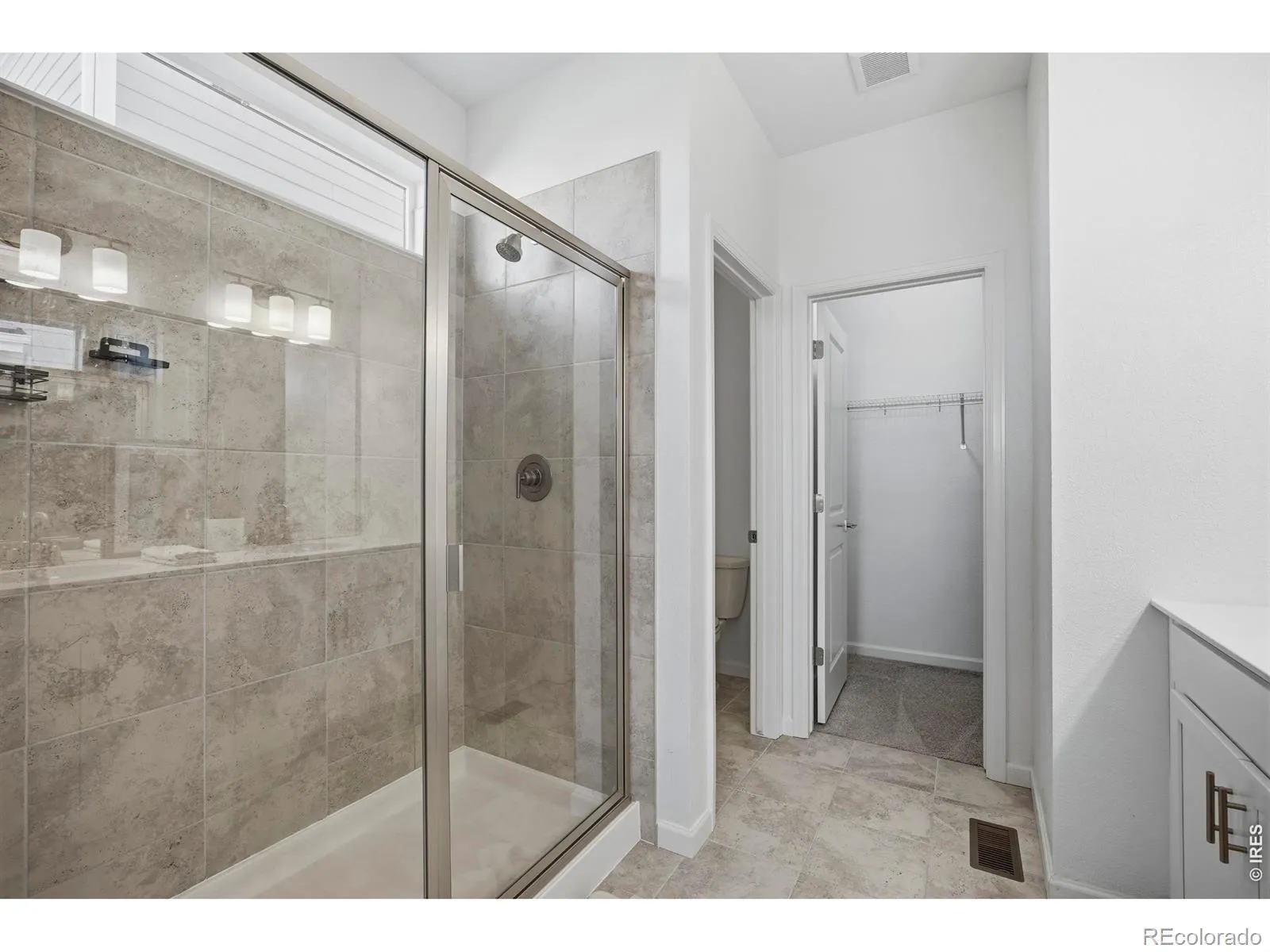 438 Overbrook Lane Longmont CO 80504 MLS #RECIR1054036 05242026153922 1600 14