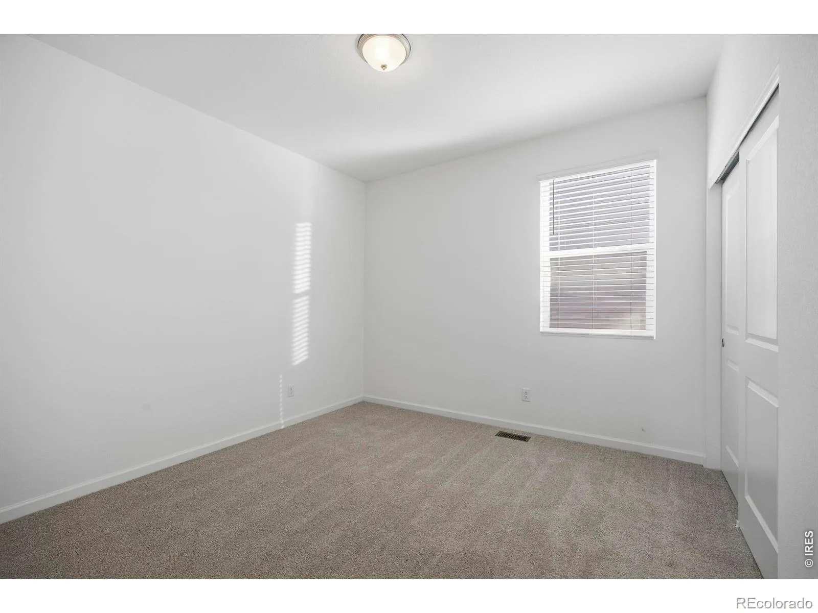 438 Overbrook Lane Longmont CO 80504 | MLS #RECIR1054036 08282026003932 1600 18
