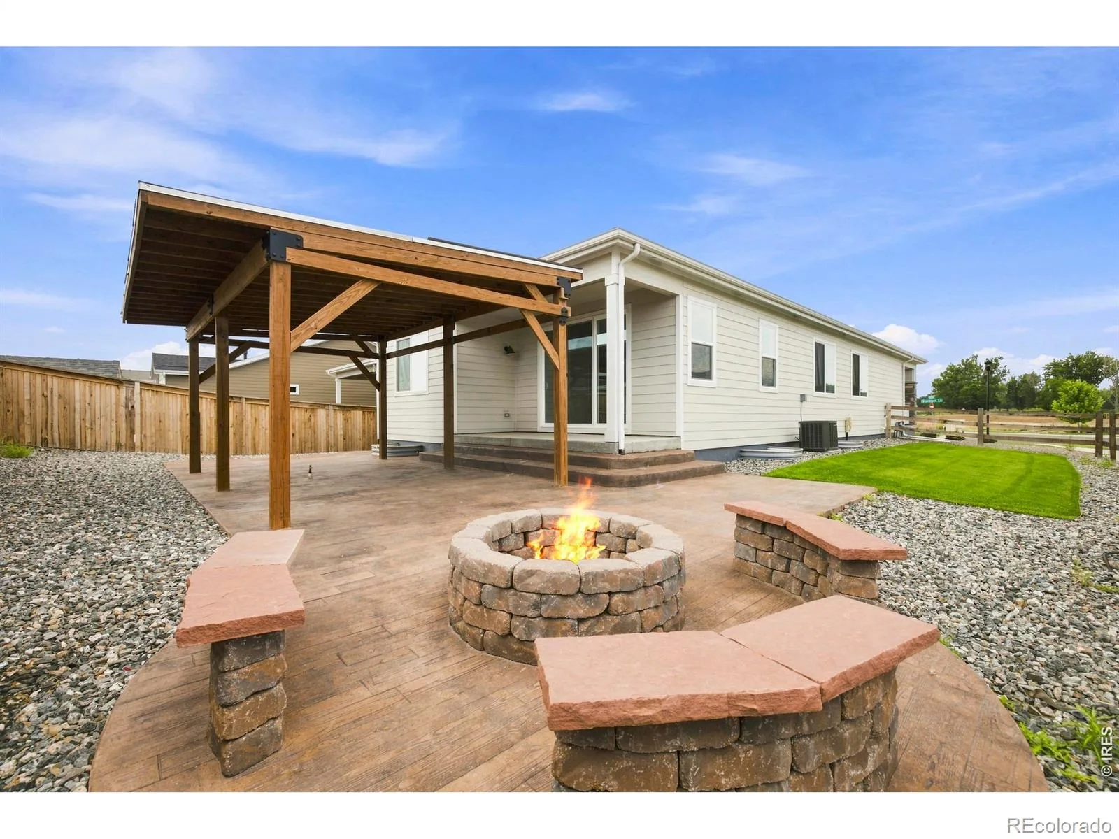 438 Overbrook Lane Longmont CO 80504 | MLS #RECIR1054036 08282026003932 1600 25