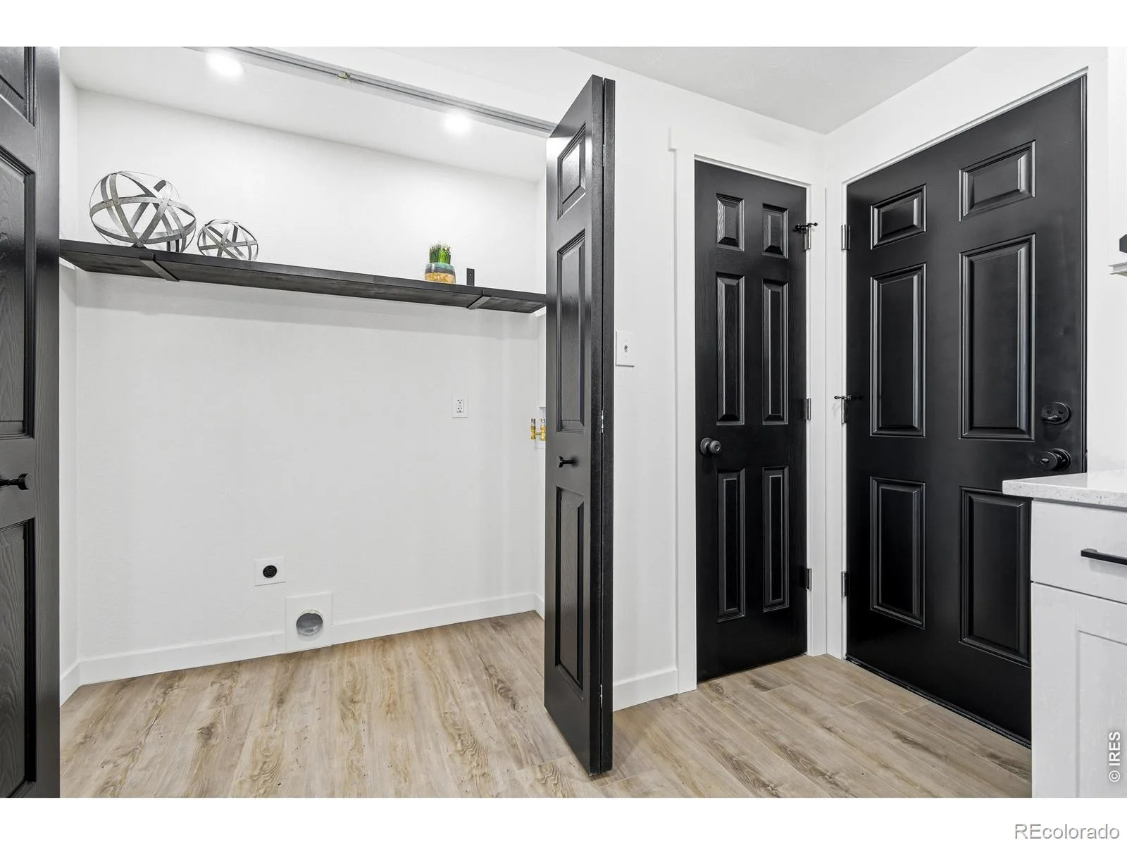 1239 Sunset Street Longmont CO 80501 MLS #RECIR1054104 06162026222020 1600 25