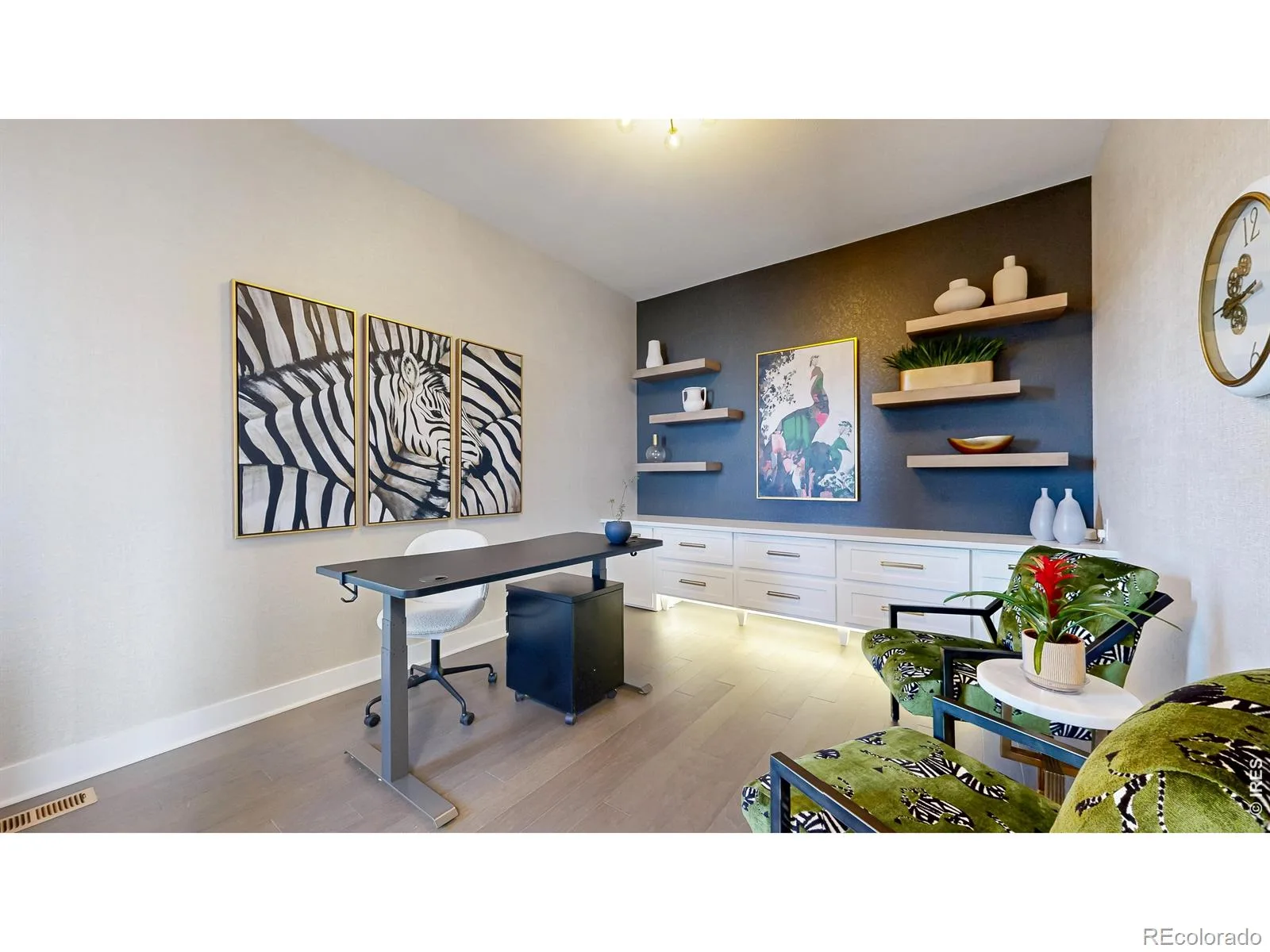 08042026003033 1600 12
