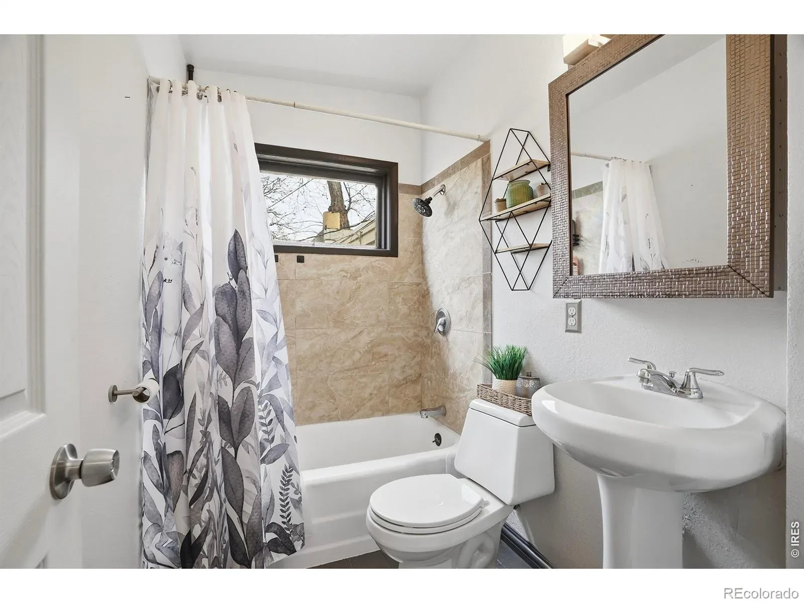 03192026173719 1600 16