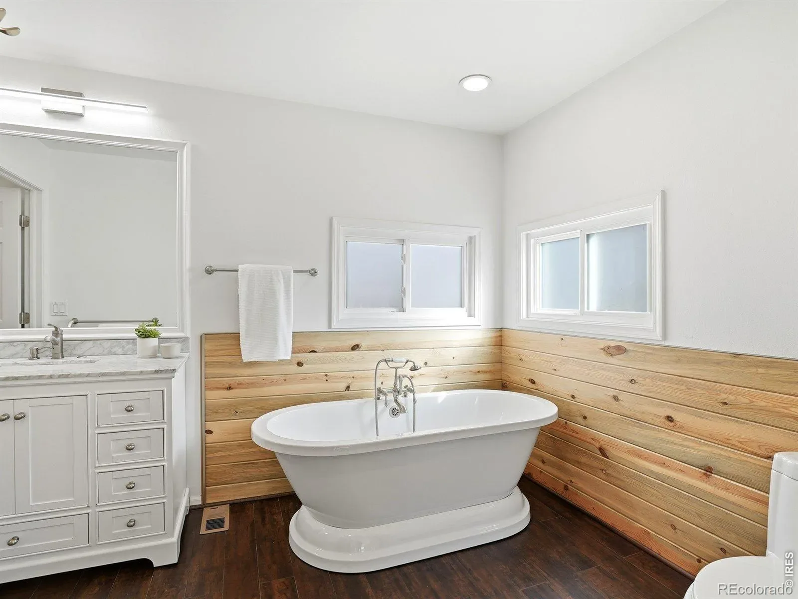 401 N Columbine Street Golden CO 80403 MLS #RECIR1054212 03192026204532 1600 23