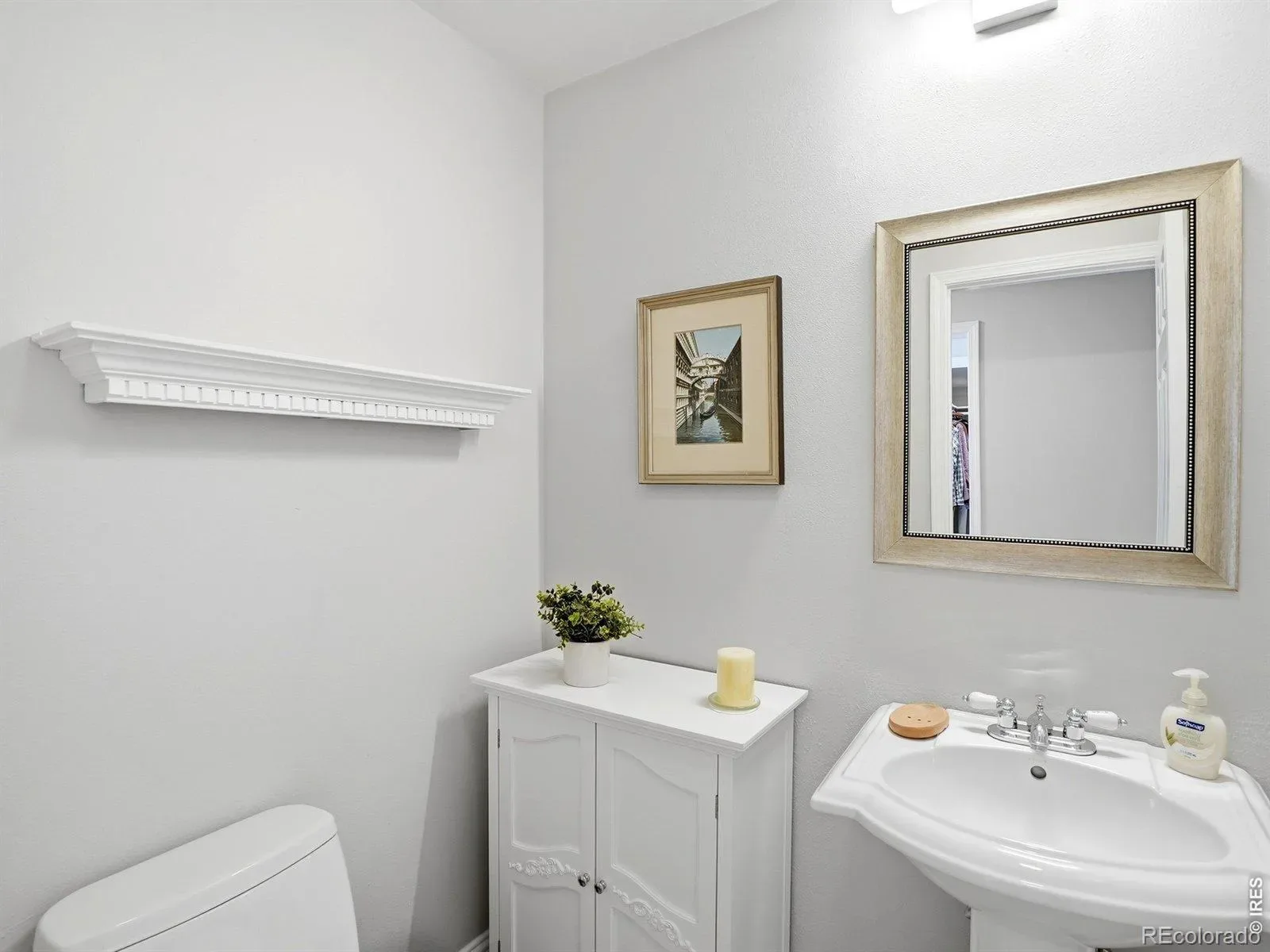 401 N Columbine Street Golden CO 80403 MLS #RECIR1054212 03192026204532 1600 25