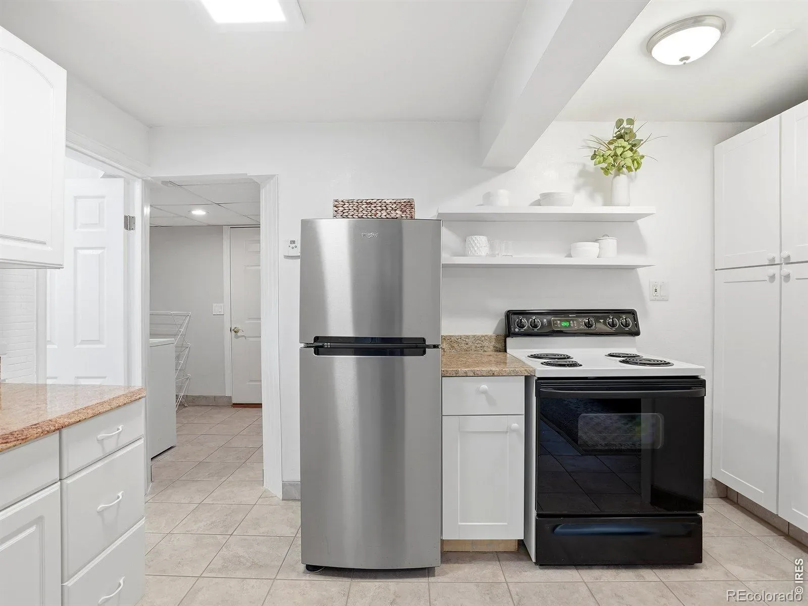 401 N Columbine Street Golden CO 80403 MLS #RECIR1054212 03192026204532 1600 28