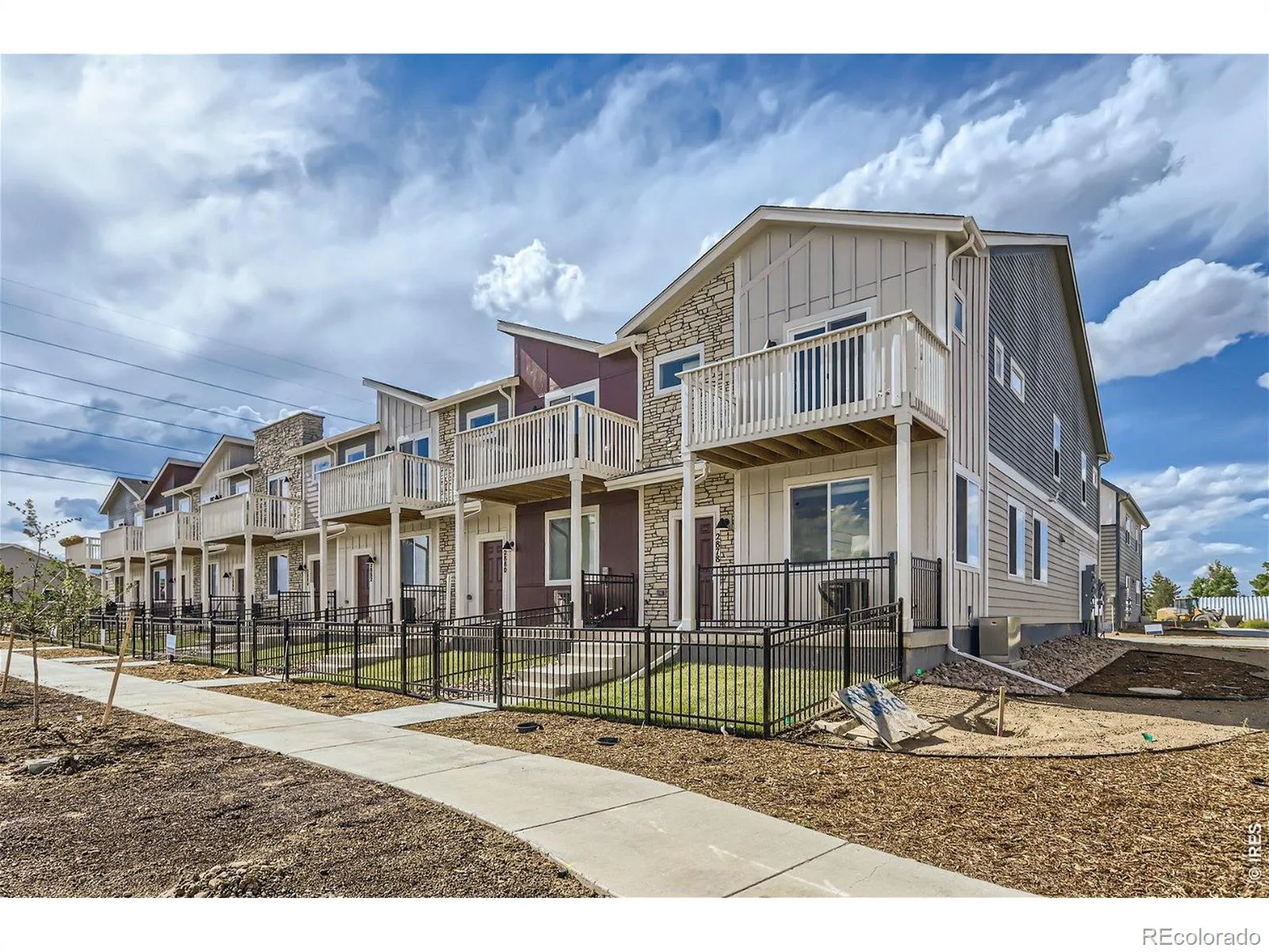 2850 Bear Springs Circle Longmont CO 80503 | MLS #RECIR1054213 07162026194727 1600 23
