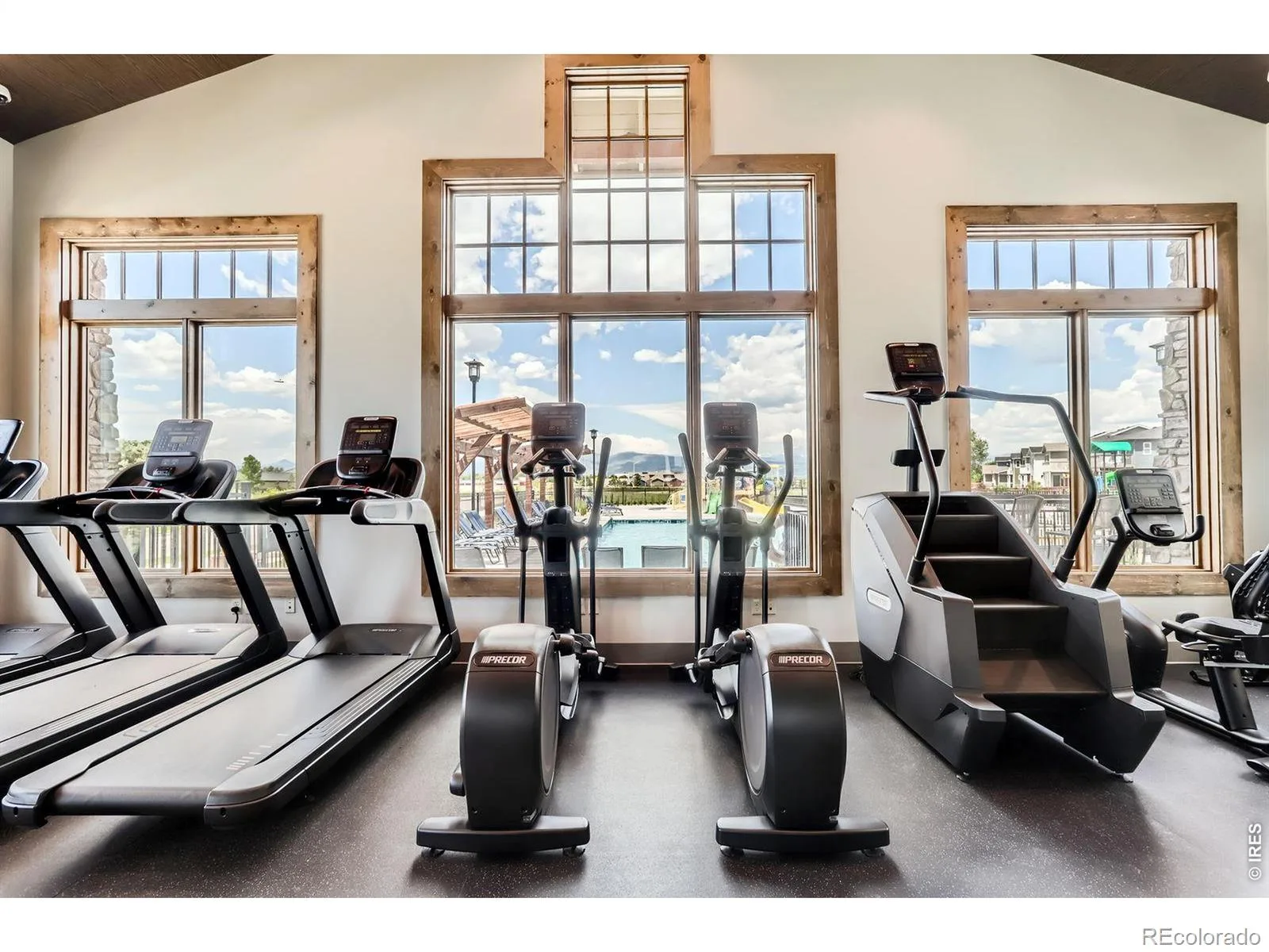 2850 Bear Springs Circle Longmont CO 80503 | MLS #RECIR1054213 07162026194727 1600 37