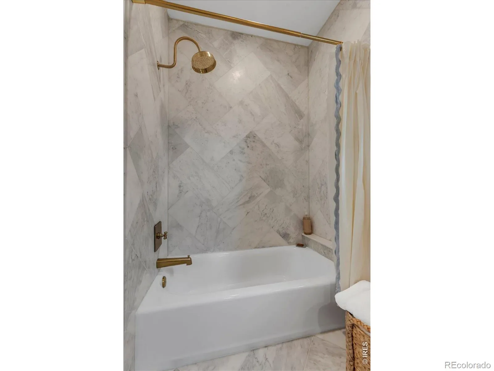 03272026042123 1600 23