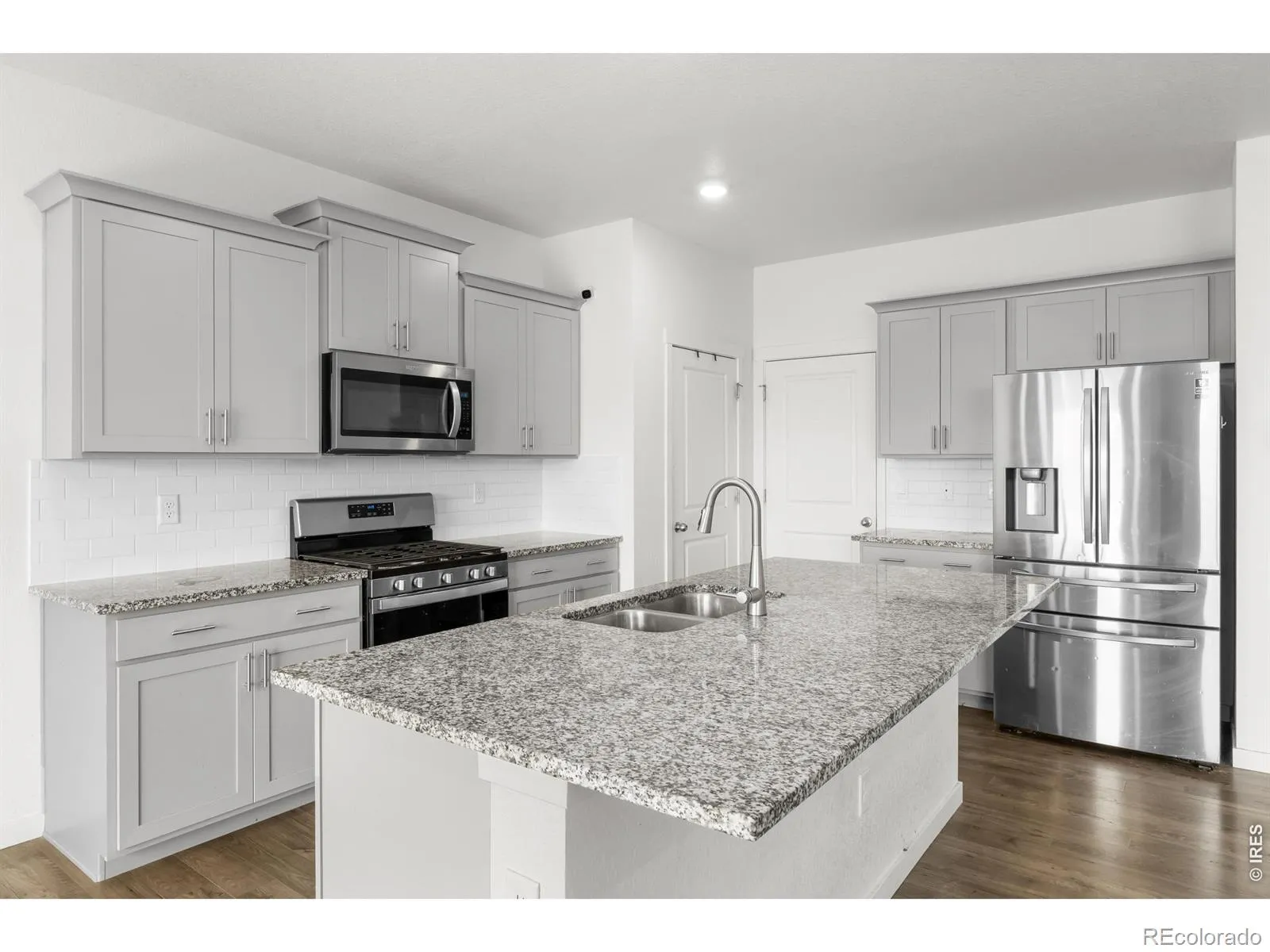 4412 Garnet Way Longmont CO 80504 | MLS #RECIR1054245 05212026004837 1600 3