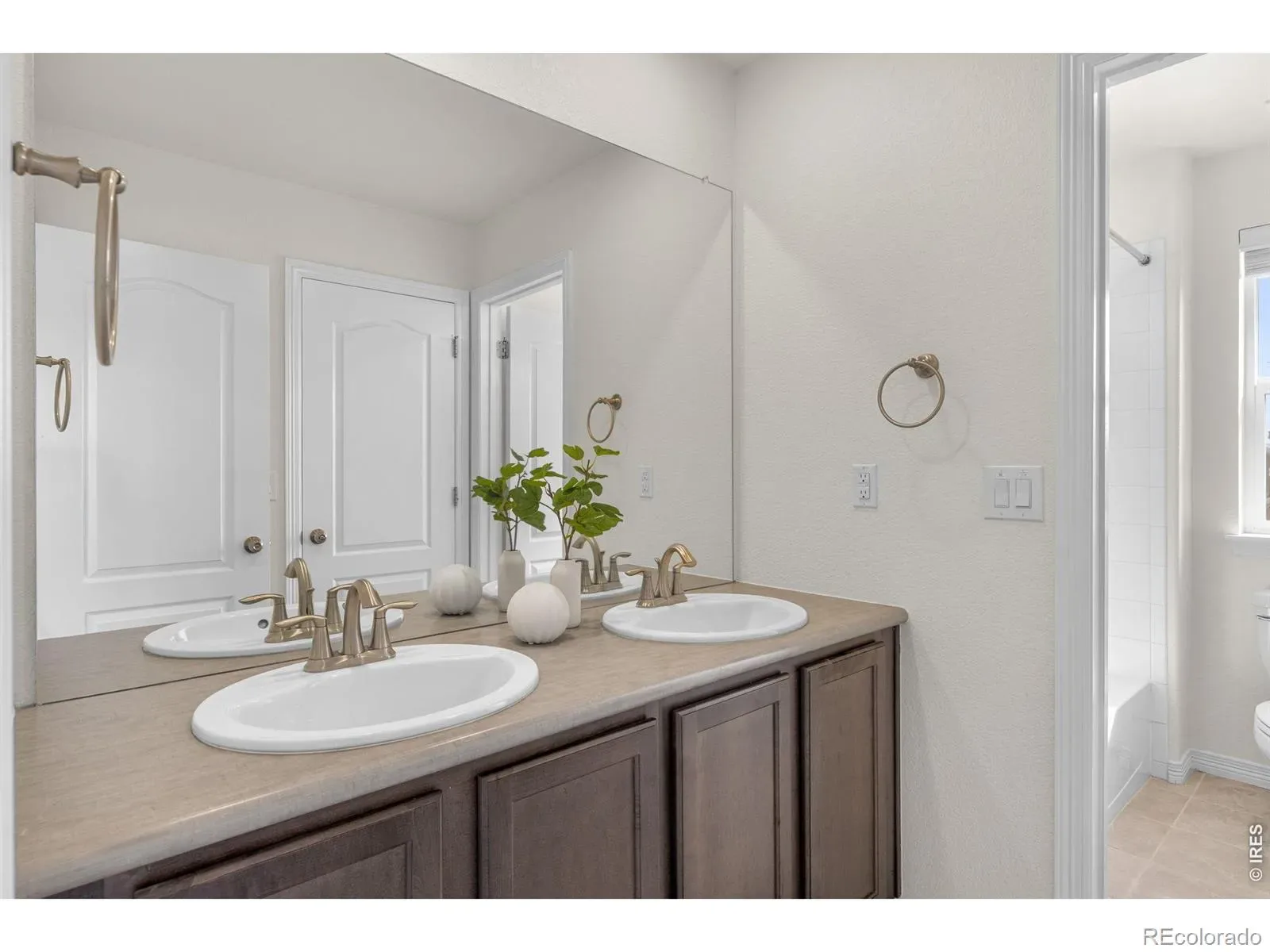 03192026235057 1600 28