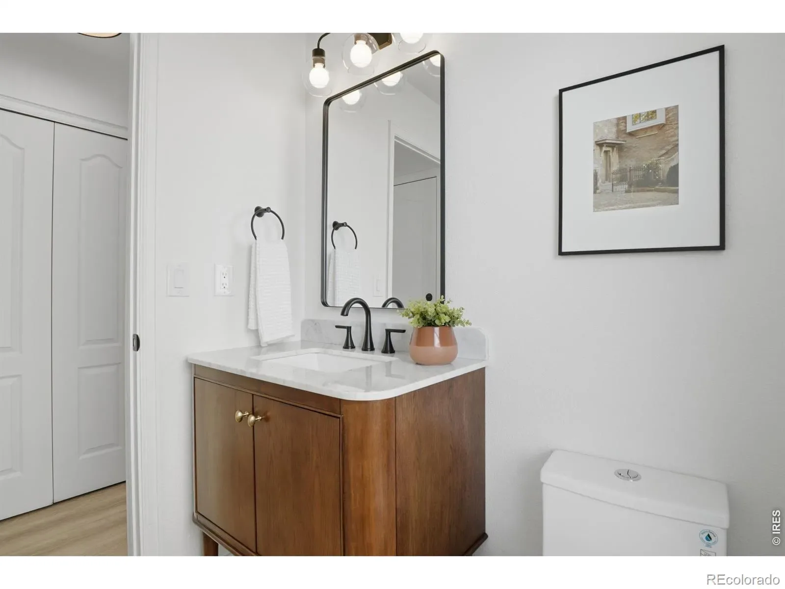 03242026003815 1600 22