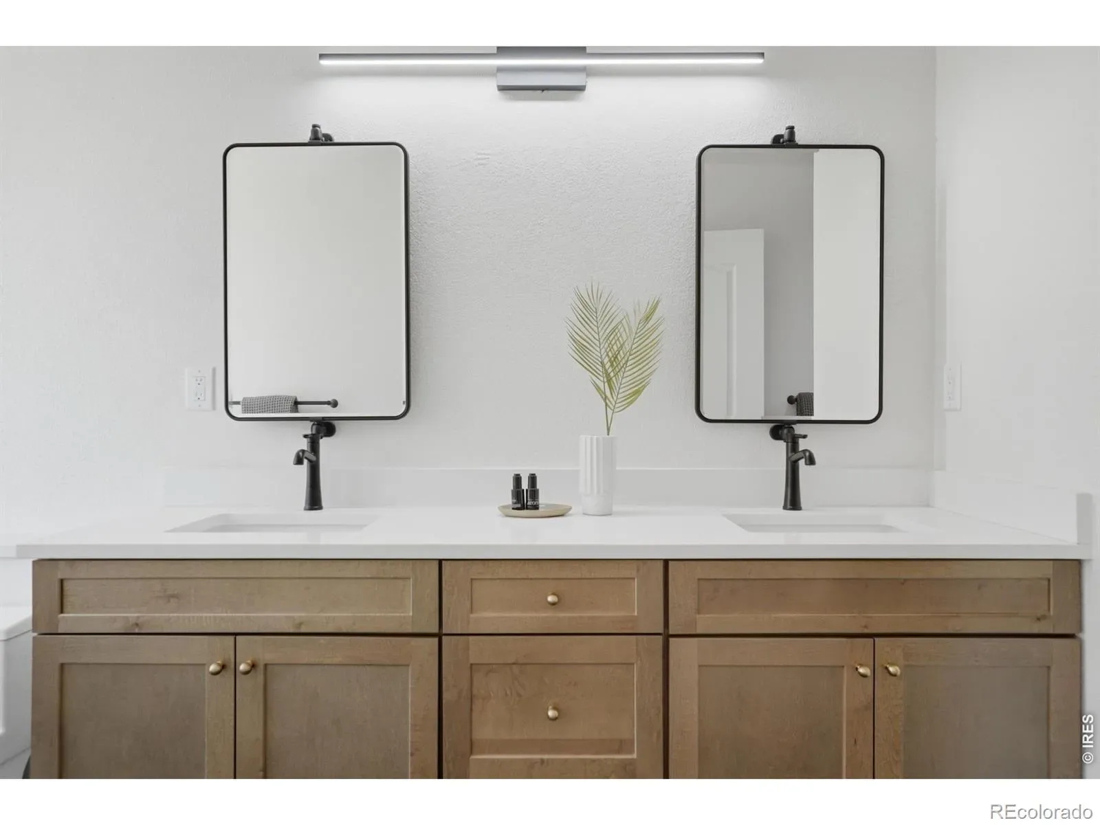 03242026003815 1600 31