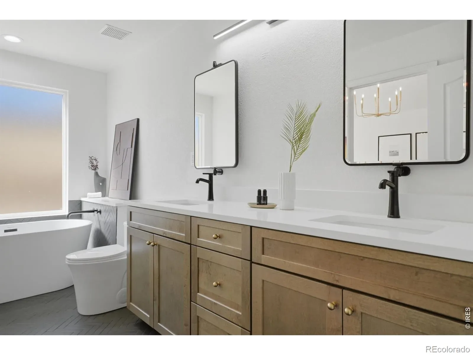 03242026003815 1600 32